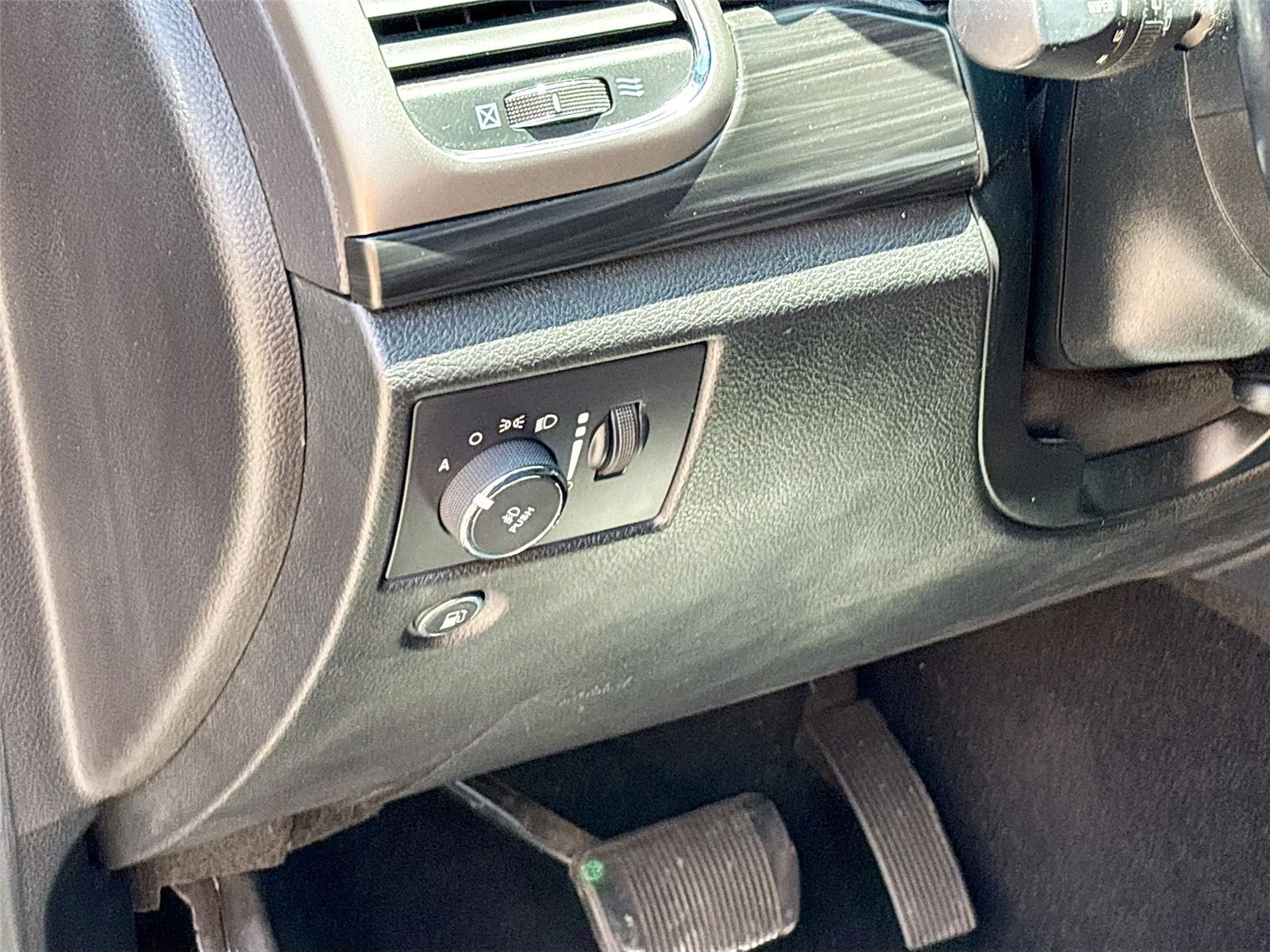 2019 Jeep Grand Cherokee Laredo E