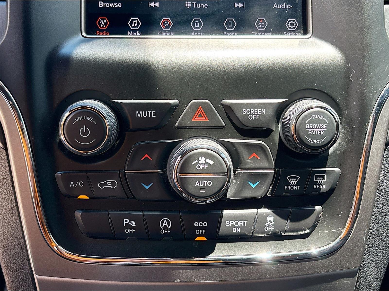 2019 Jeep Grand Cherokee Laredo E
