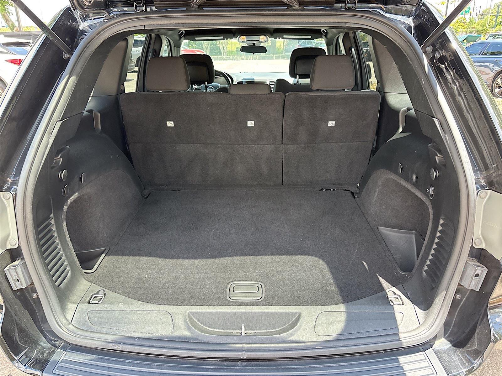 2019 Jeep Grand Cherokee Laredo E