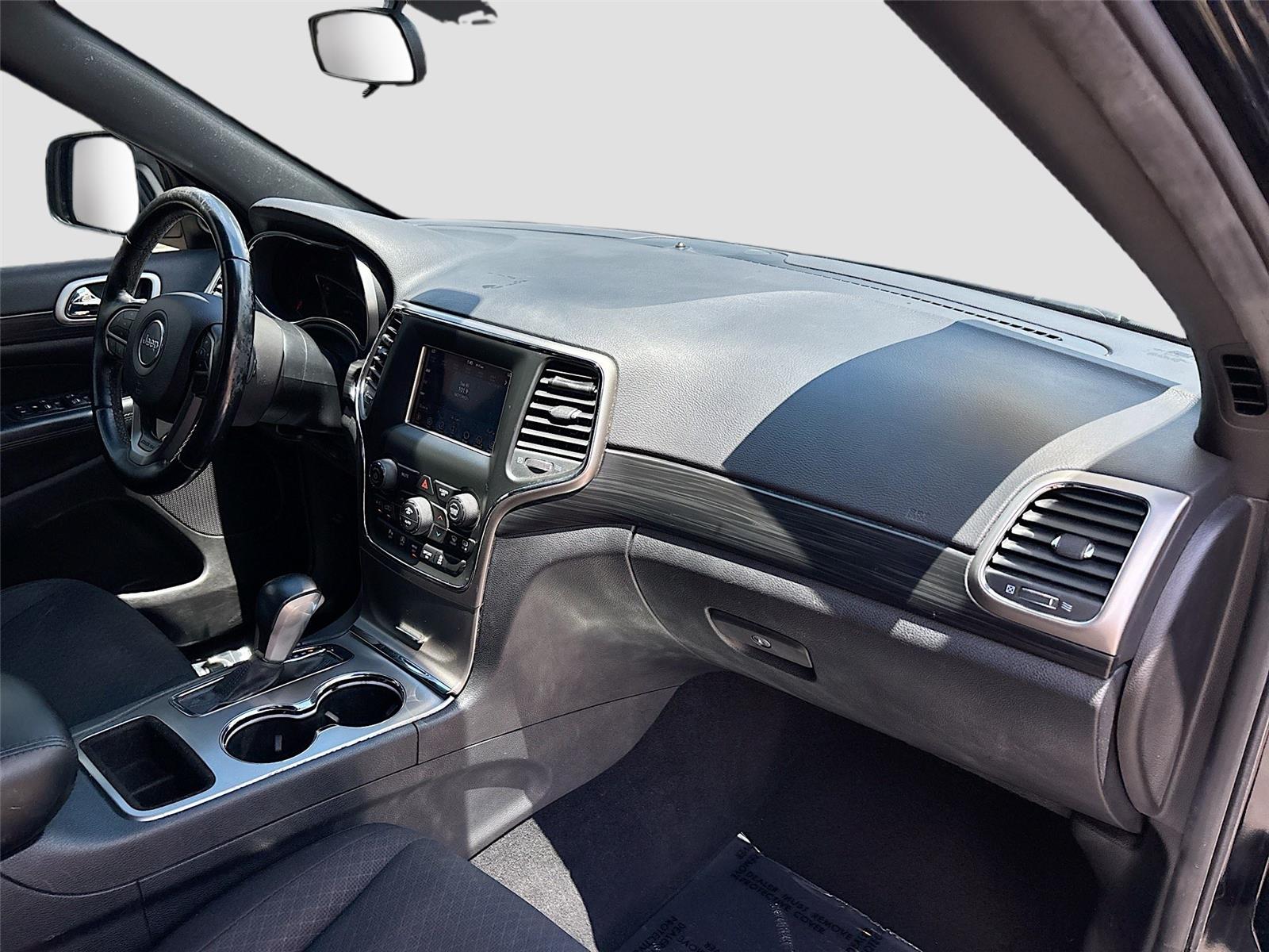 2019 Jeep Grand Cherokee Laredo E
