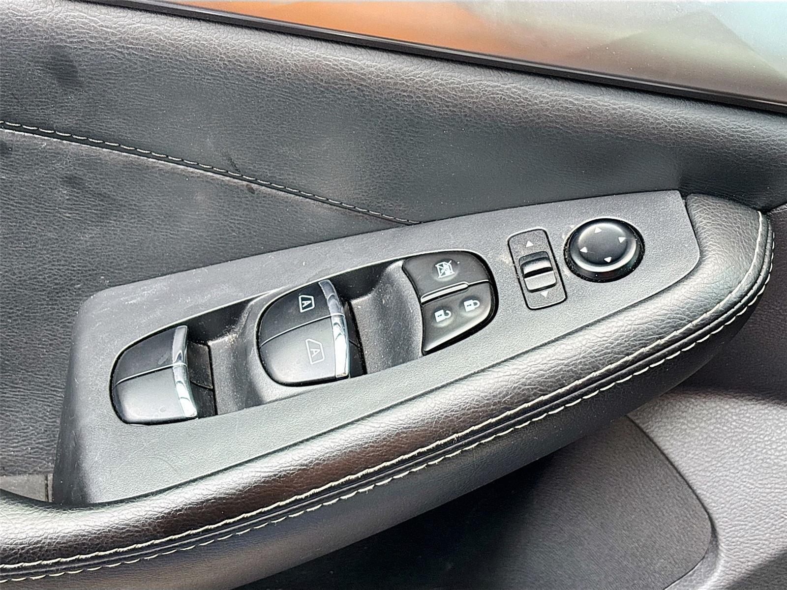 2023 NISSAN MAXIMA SL