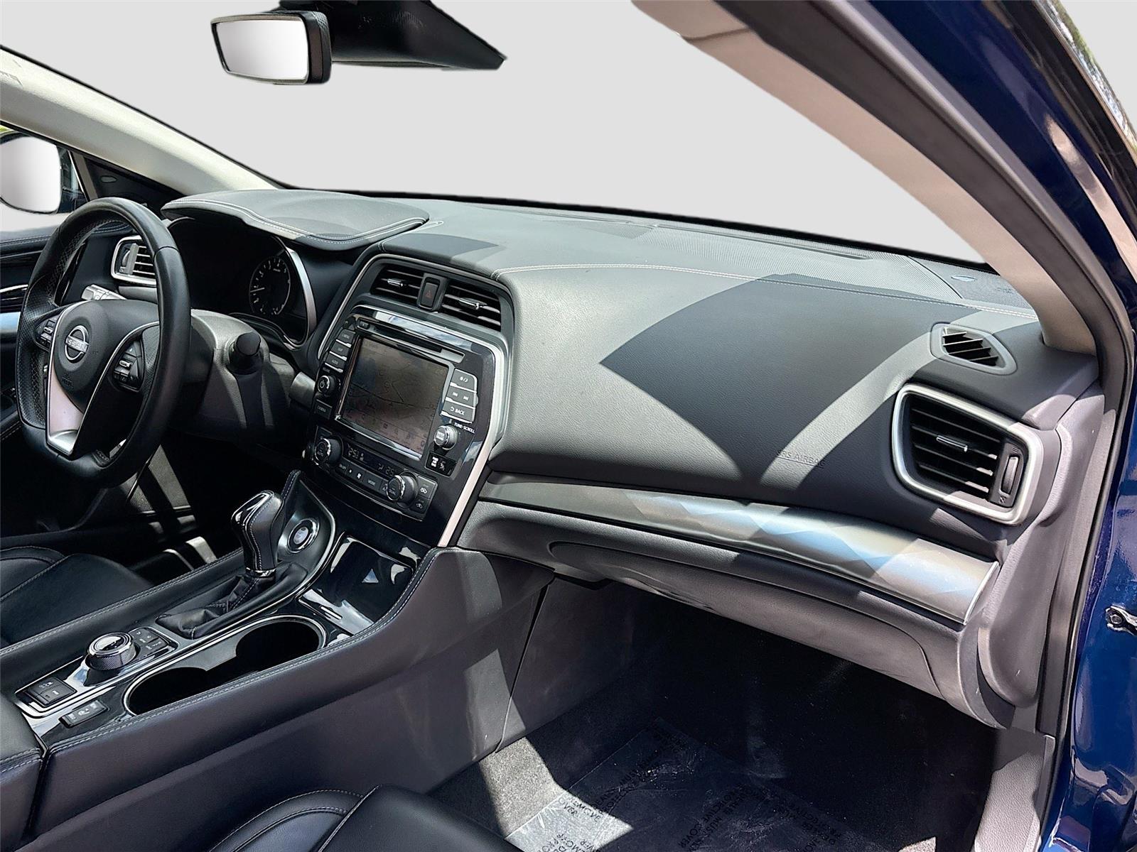 2023 NISSAN MAXIMA SL