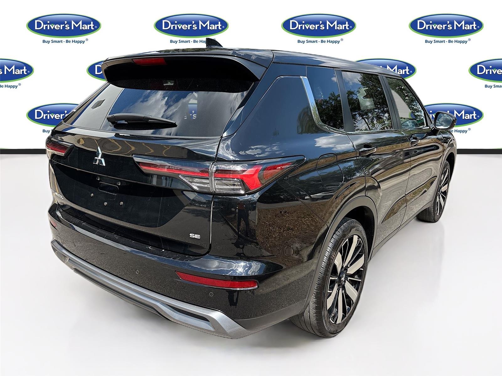 2025 Mitsubishi Outlander SE