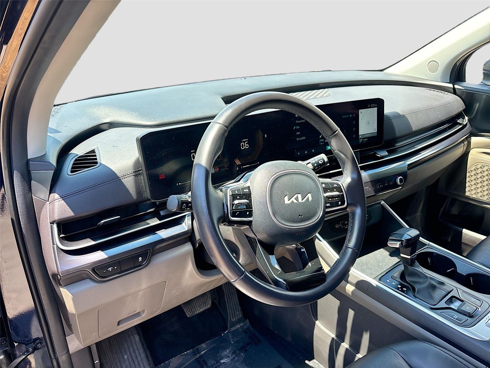 2025 Kia Carnival LXS