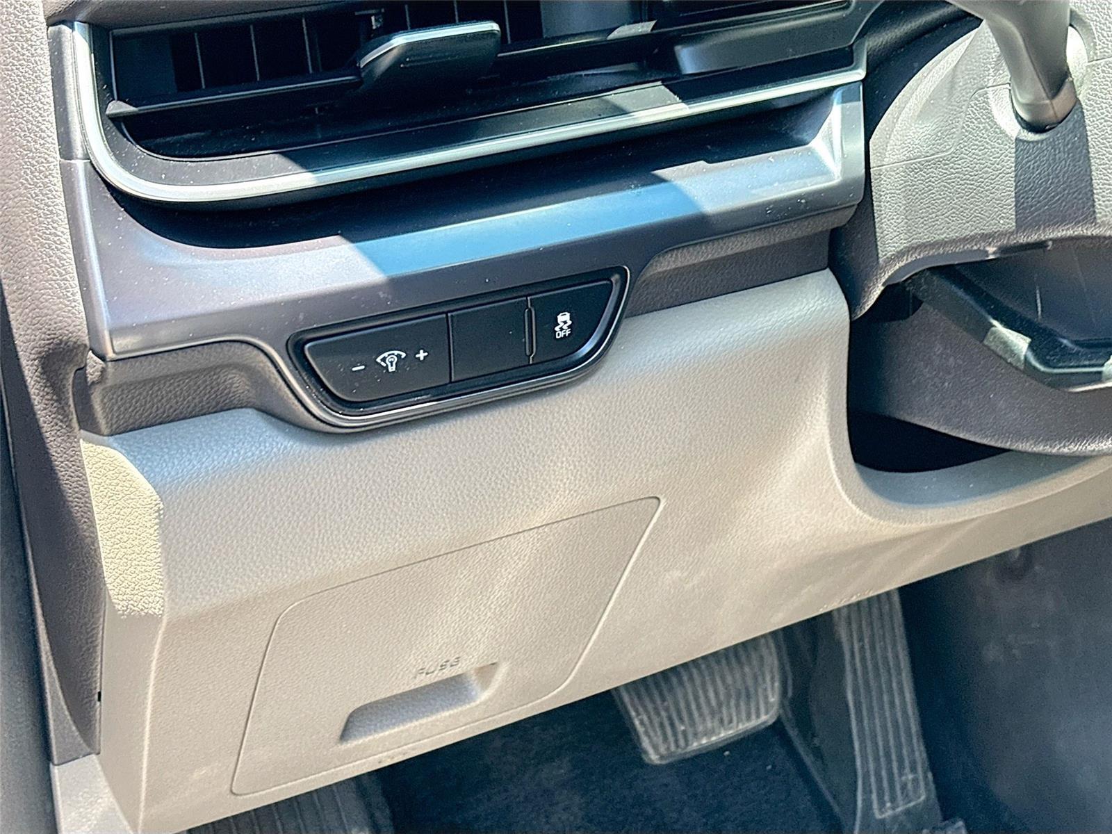 2025 Kia Carnival LXS