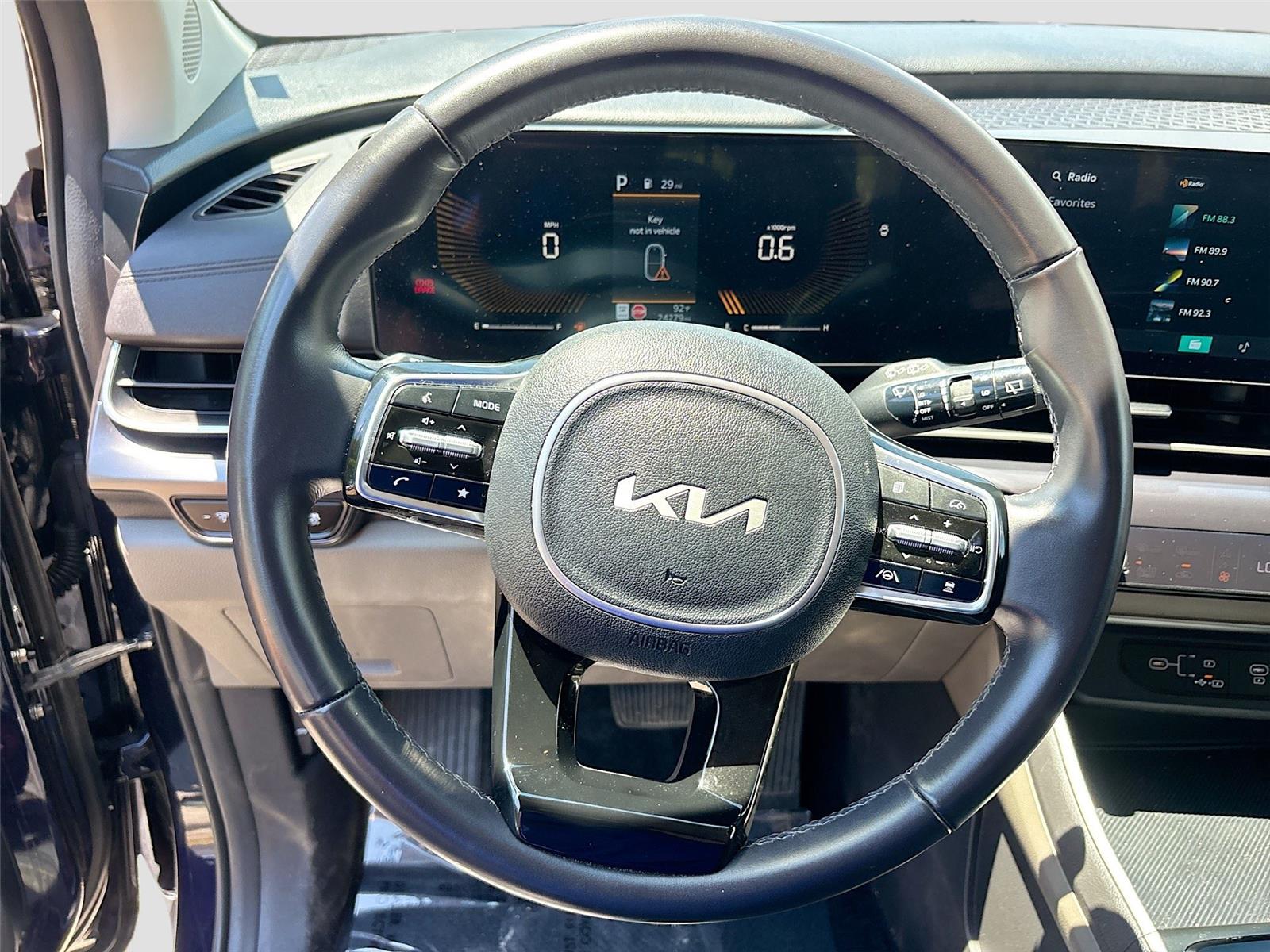 2025 Kia Carnival LXS