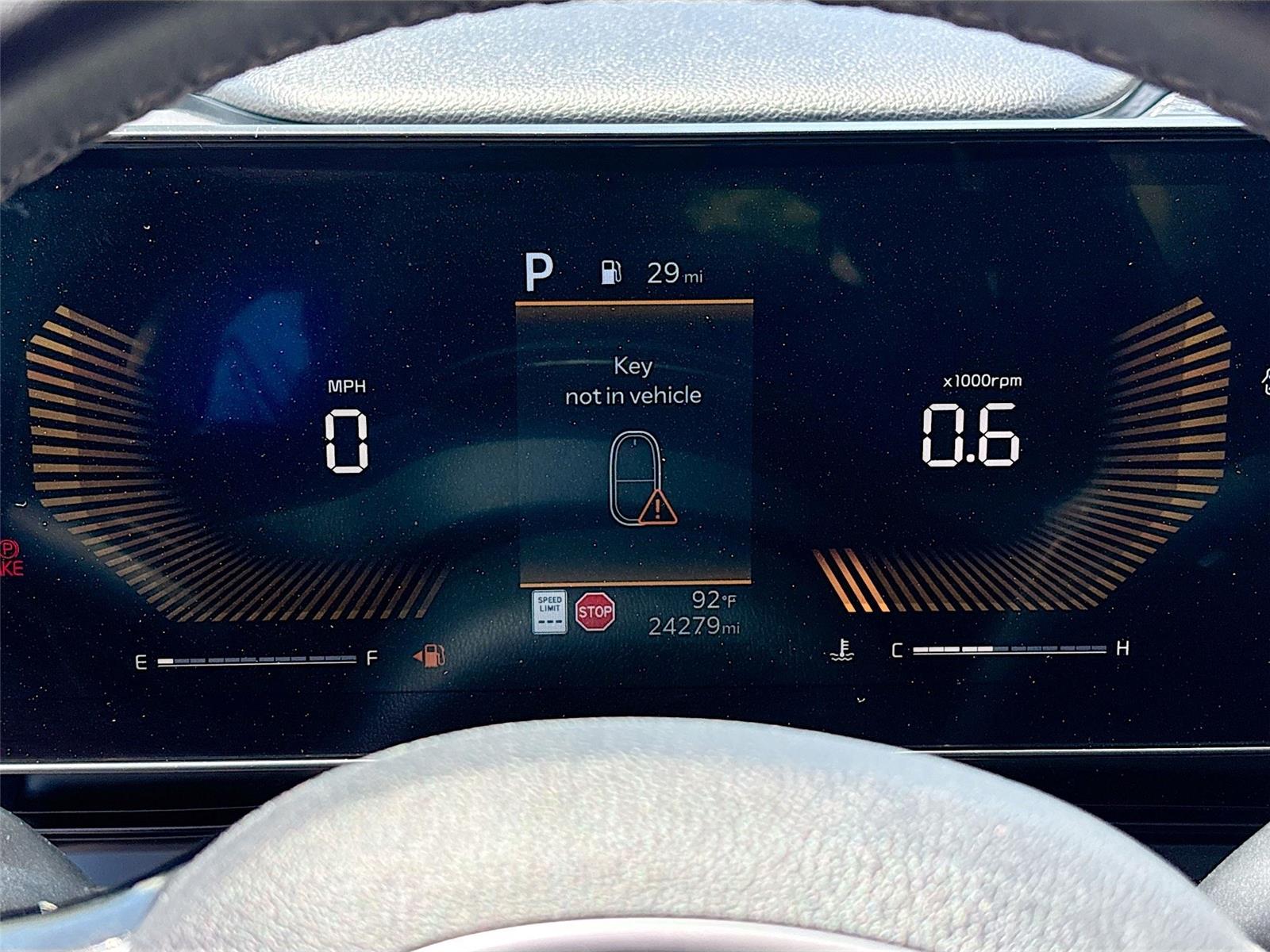 2025 Kia Carnival LXS