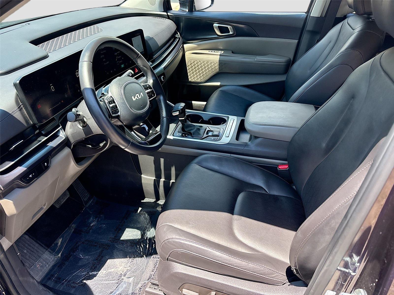 2025 Kia Carnival LXS