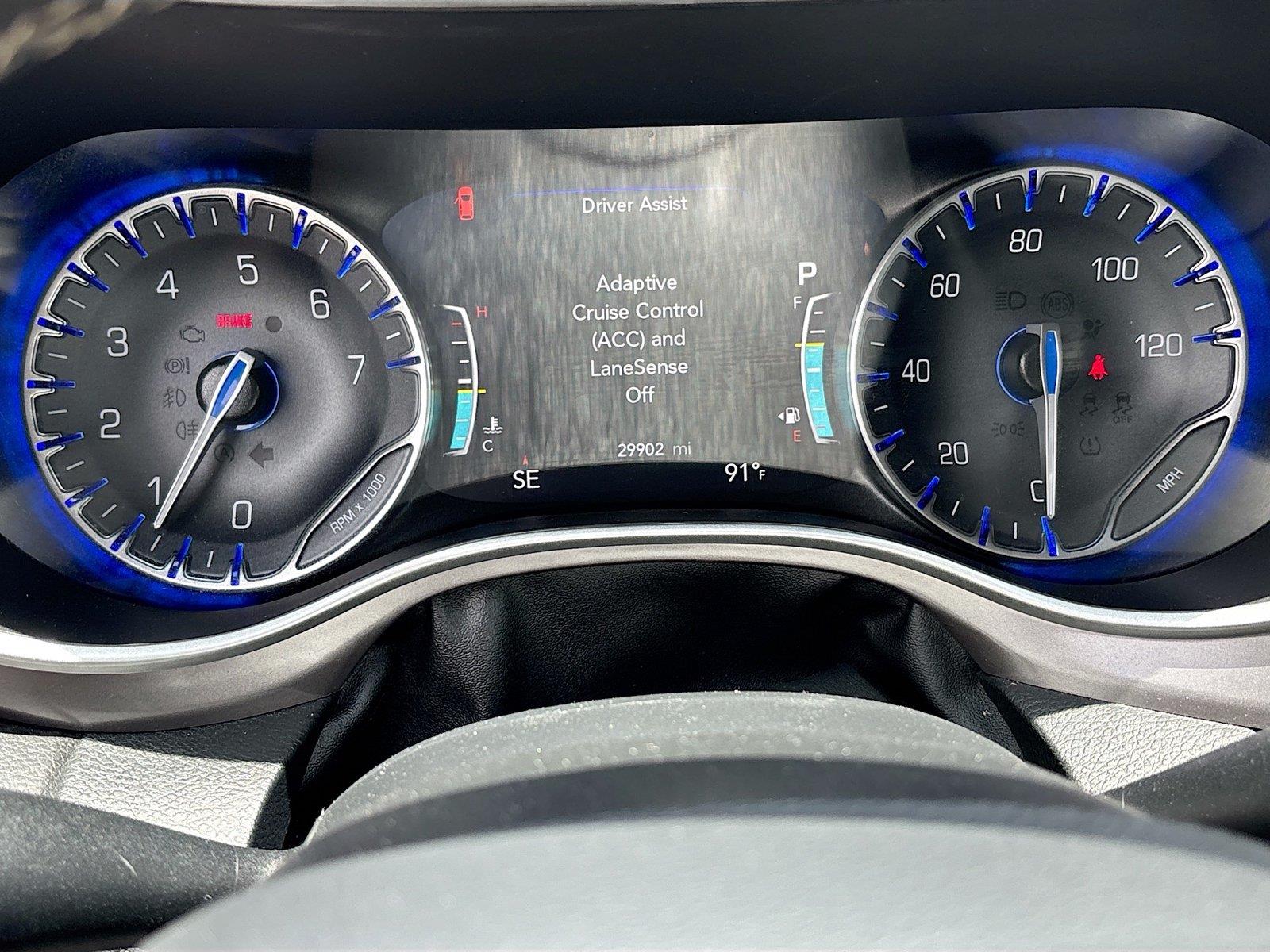 2025 Chrysler Pacifica Select