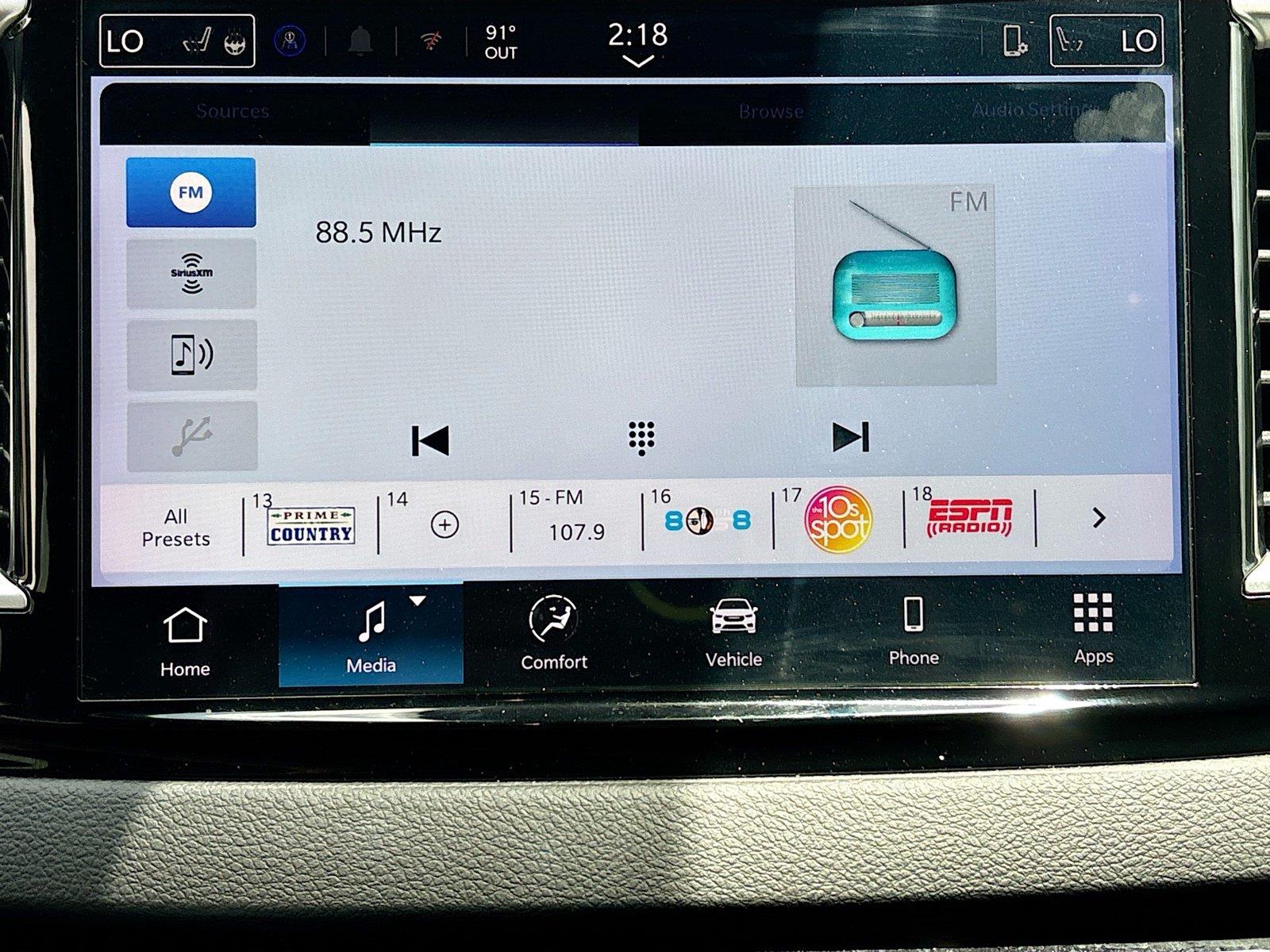 2025 Chrysler Pacifica Select