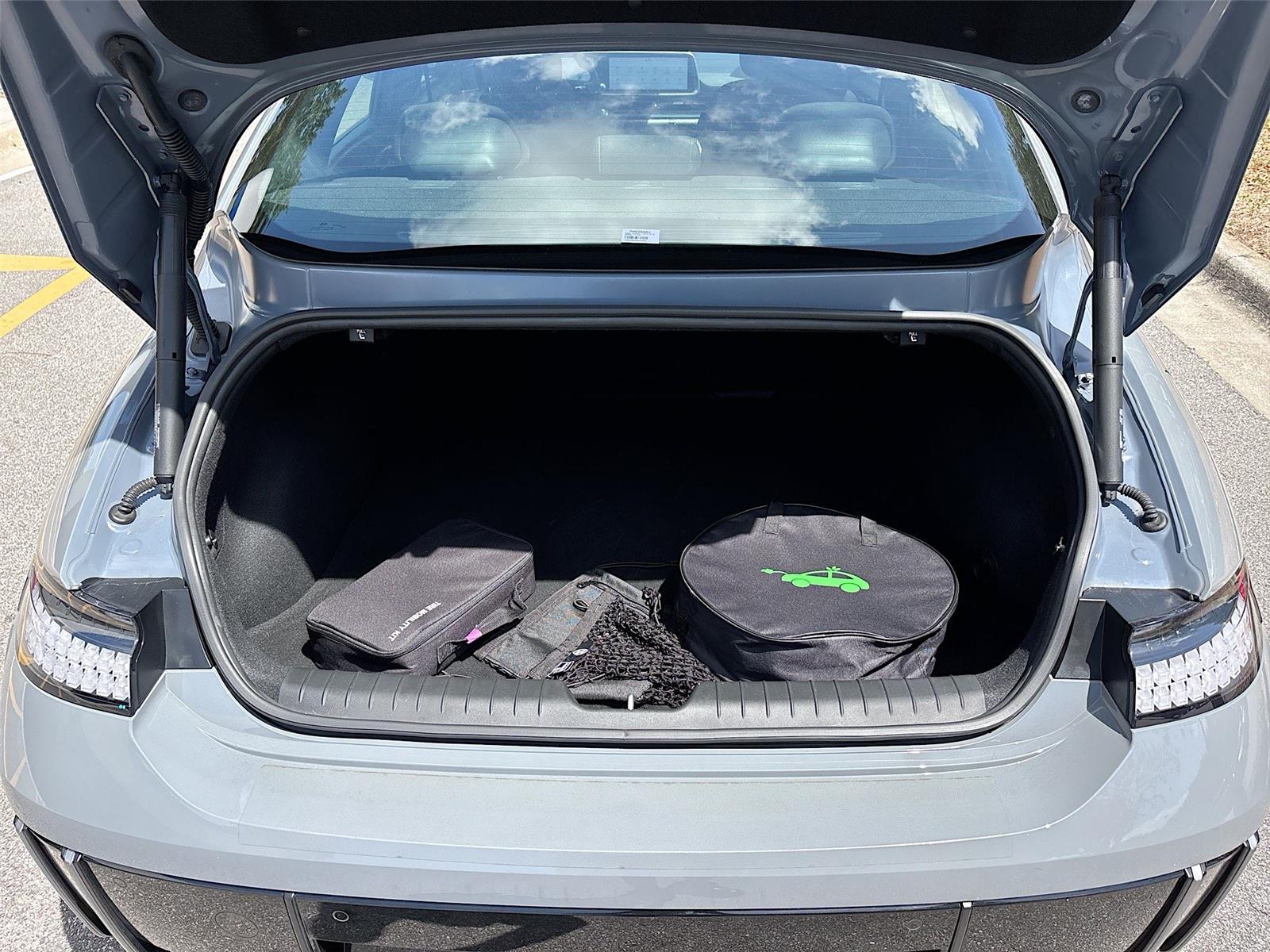 2023 Hyundai IONIQ 6 SE
