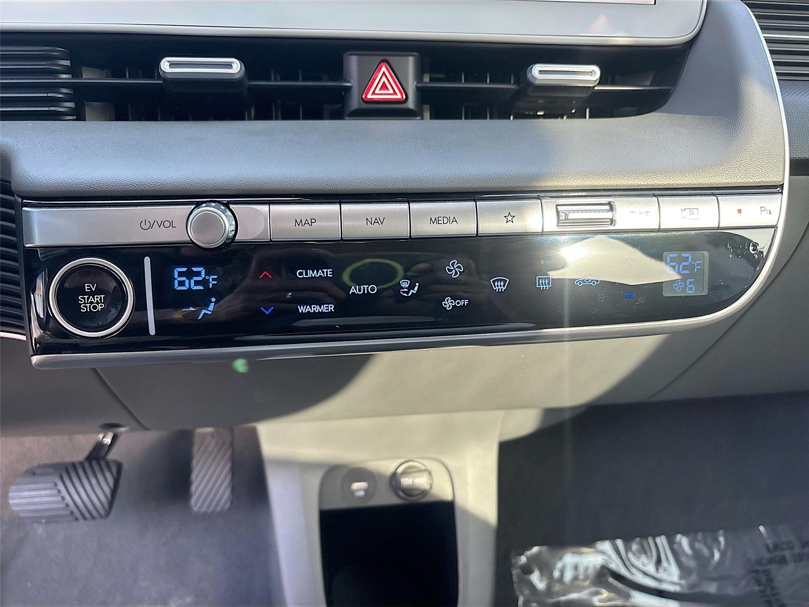 2024 Hyundai IONIQ 5 SE