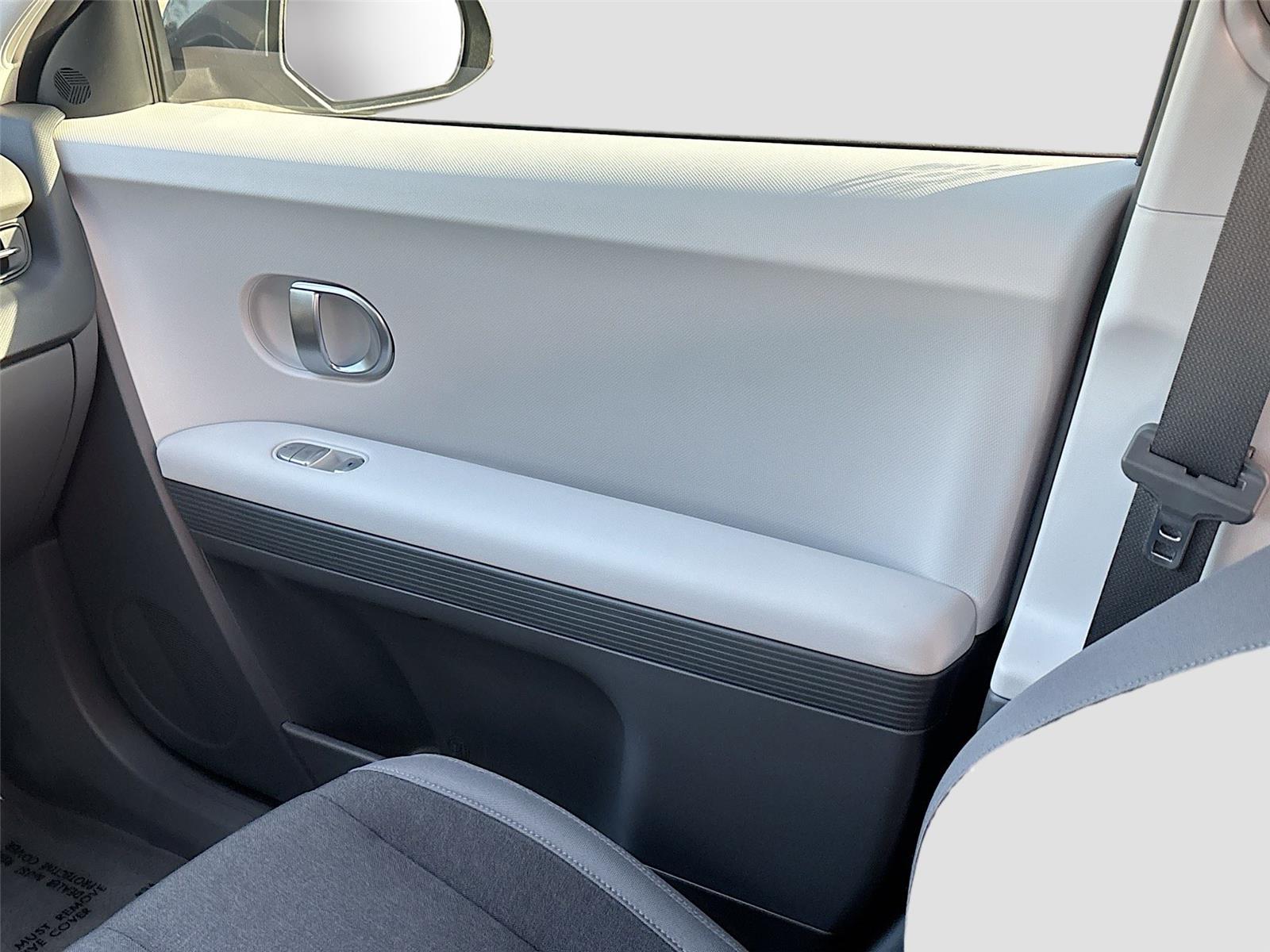 2024 Hyundai IONIQ 5 SE