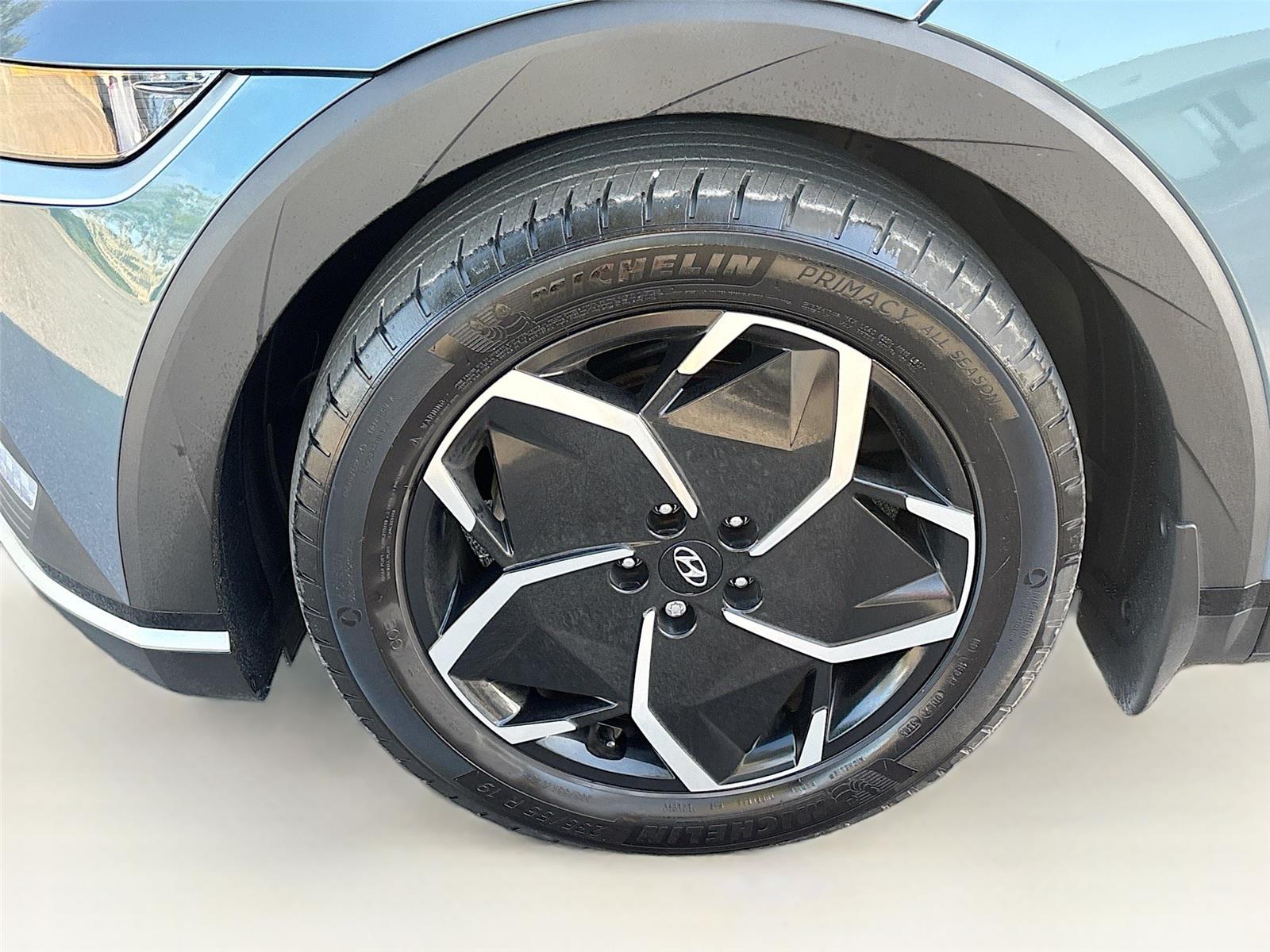 2024 Hyundai IONIQ 5 SE
