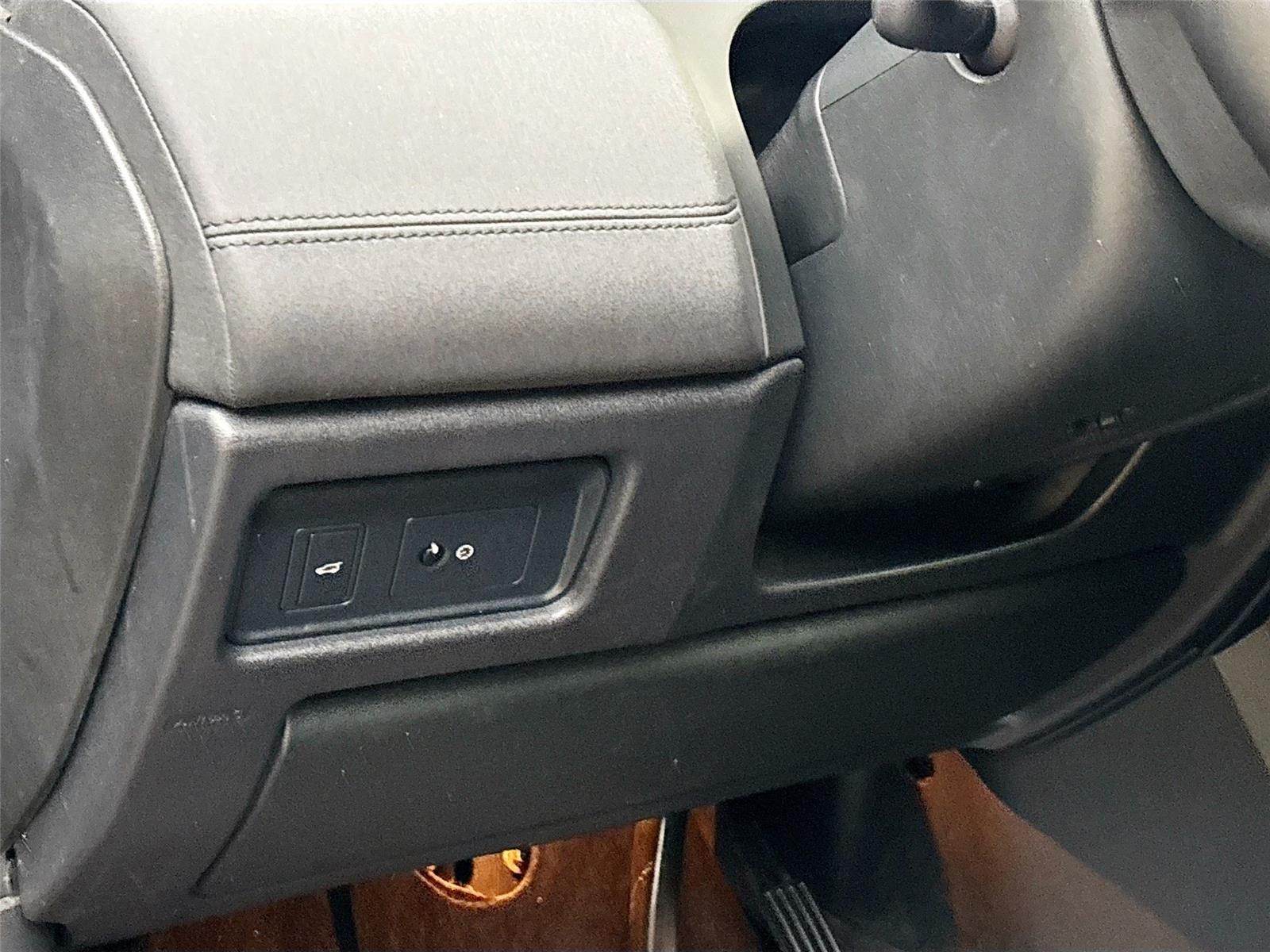 2018 Land Rover Discovery Sport SE