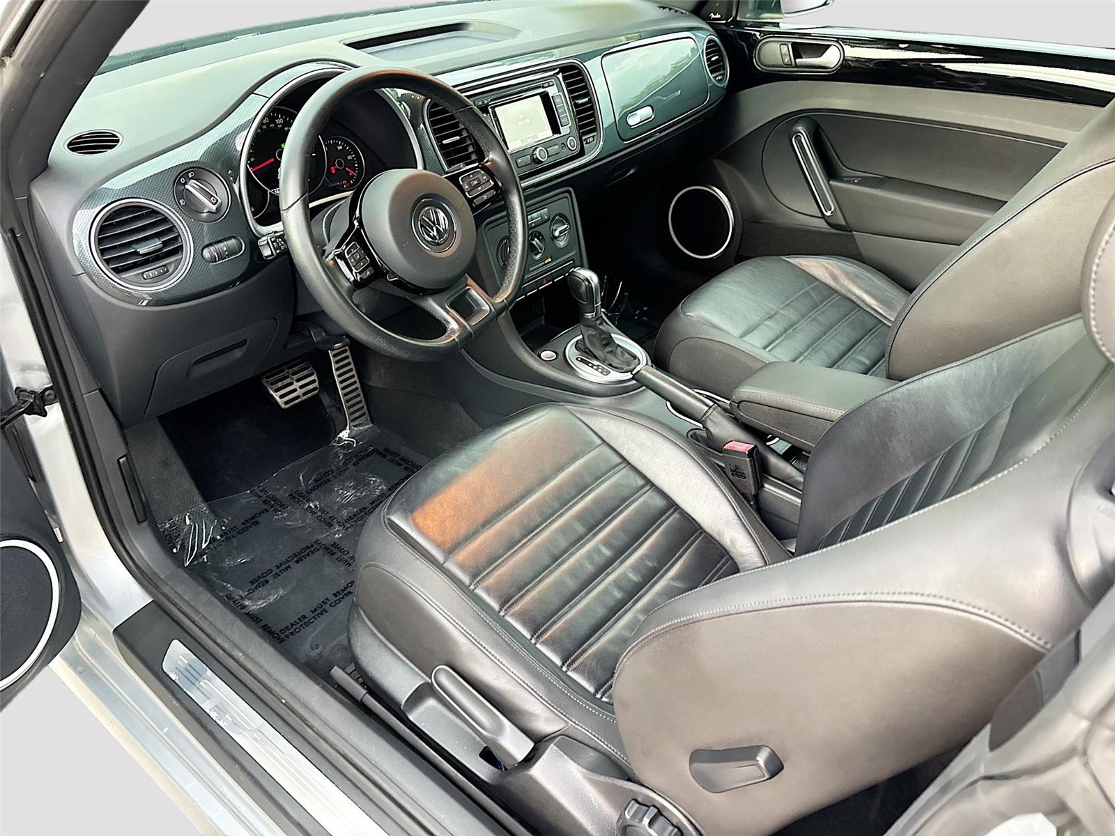 2012 Volkswagen Beetle 2.0T Turbo w/Sun/Snd/Nav PZEV