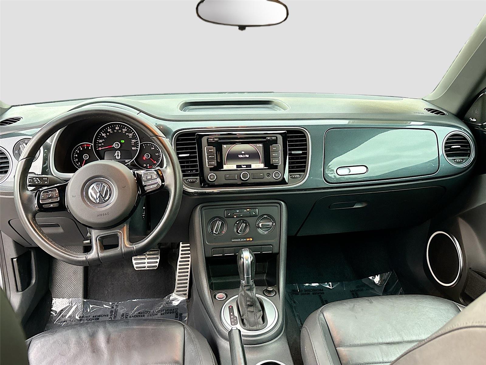 2012 Volkswagen Beetle 2.0T Turbo w/Sun/Snd/Nav PZEV