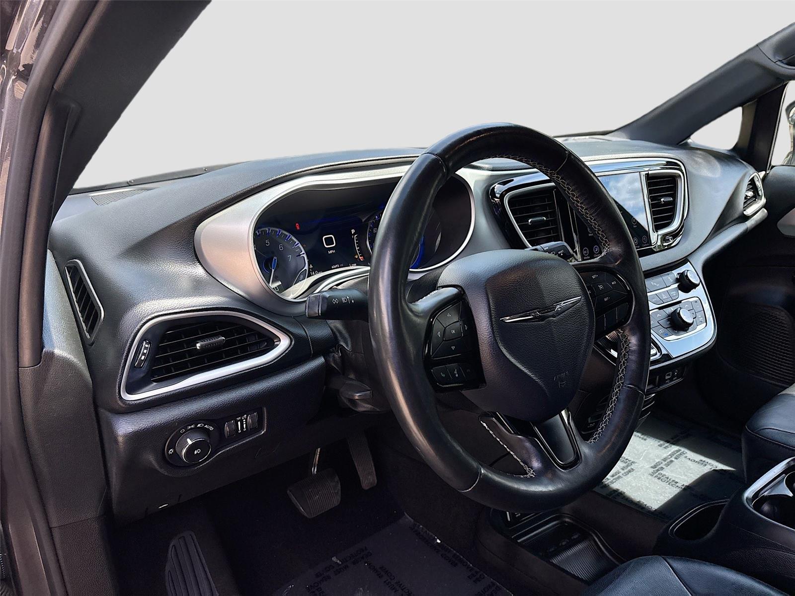 2020 Chrysler Pacifica Touring L Plus
