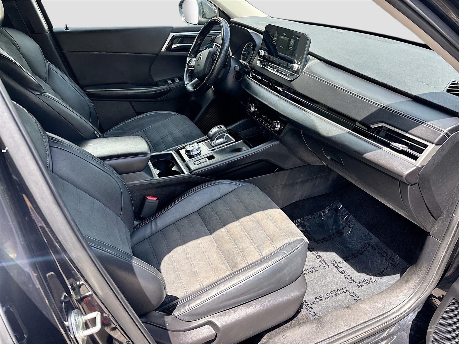 2022 Mitsubishi Outlander SE