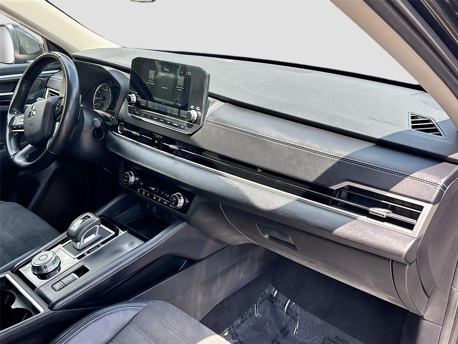 2022 Mitsubishi Outlander SE