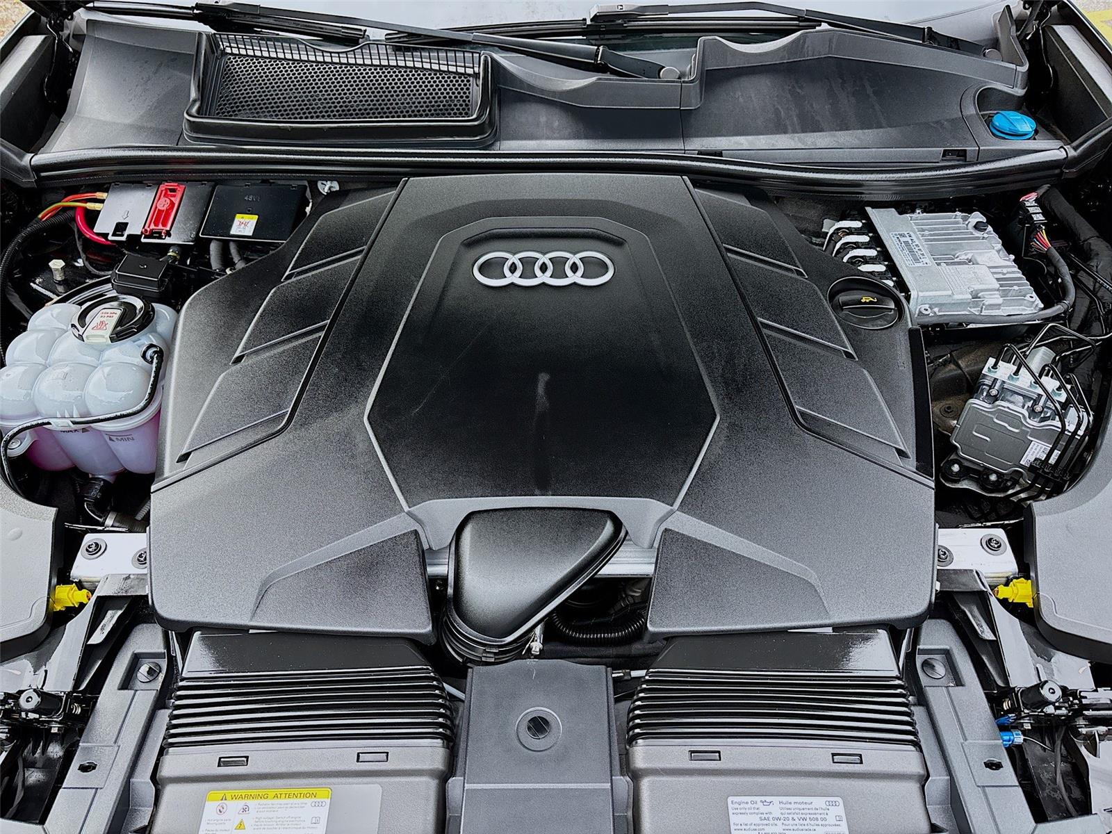 2023 Audi Q8 Premium Plus