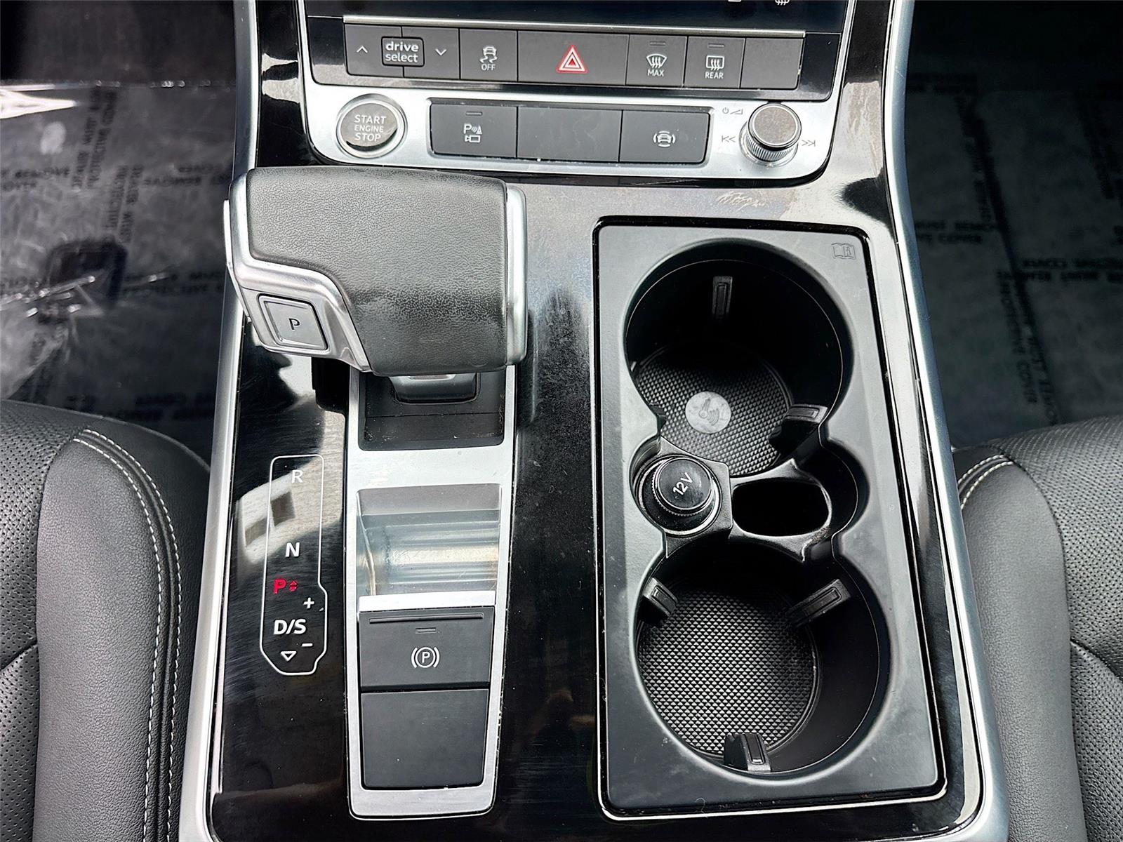 2023 Audi Q8 Premium Plus