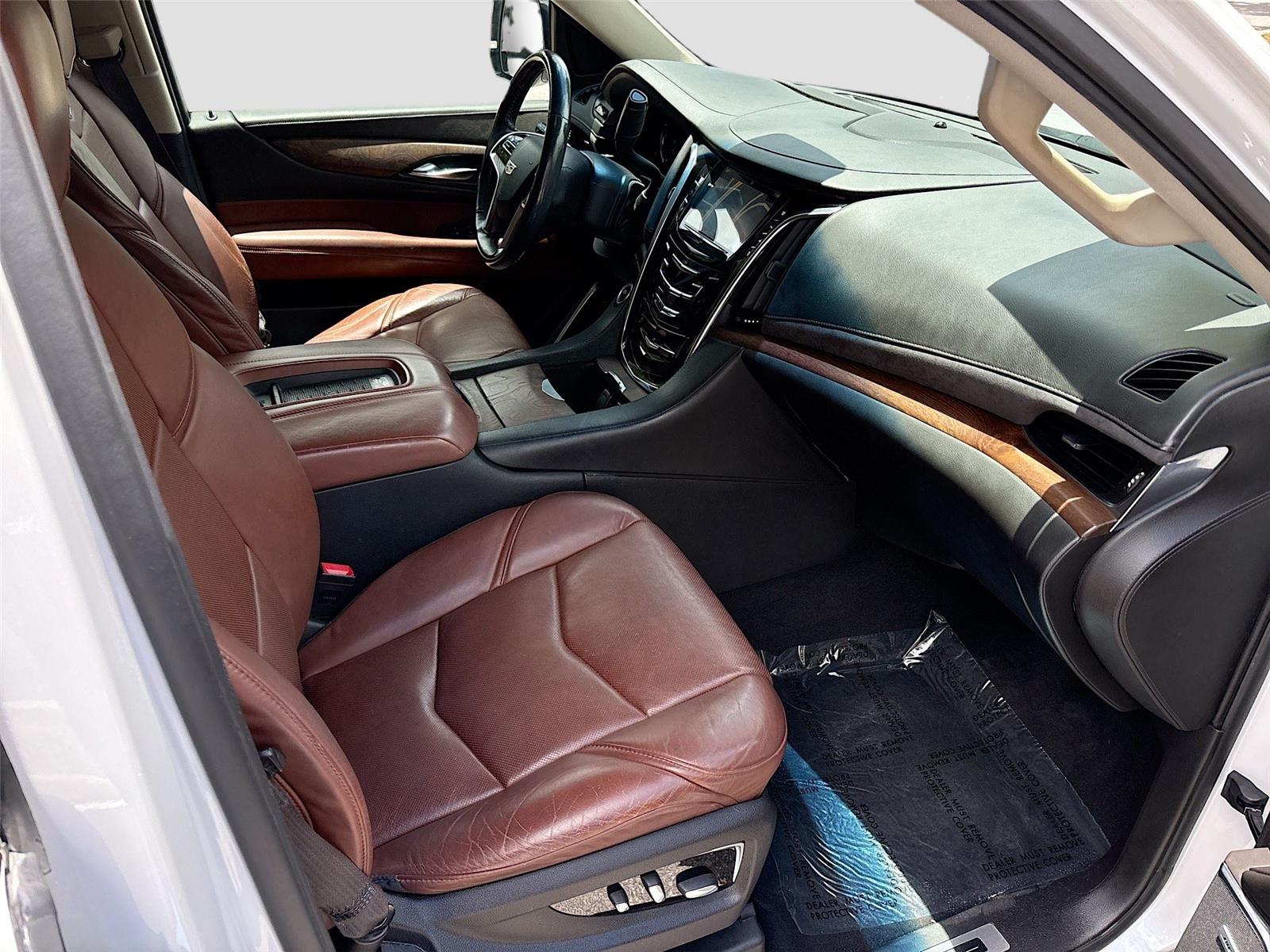 2016 Cadillac Escalade Luxury Collection