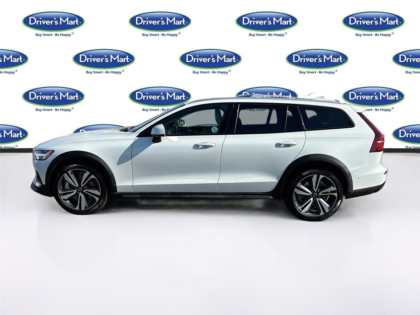 2025 Volvo V60 Cross Country Plus