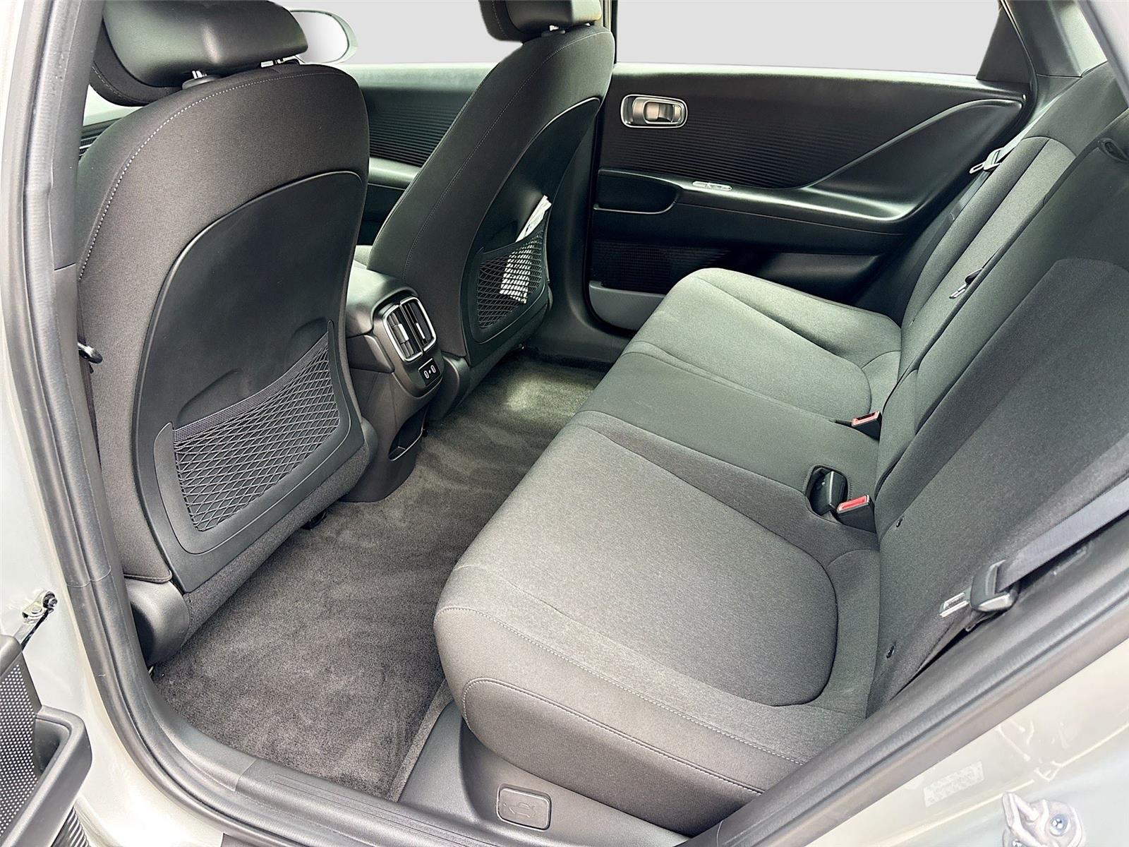 2024 Hyundai IONIQ 6 SE