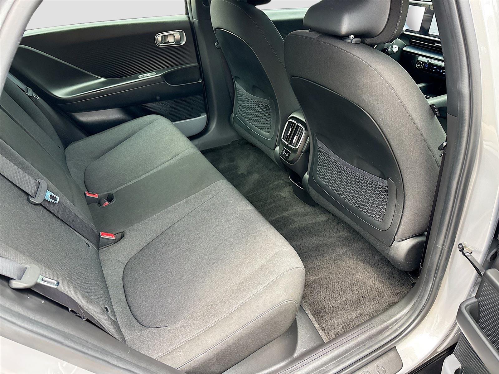 2024 Hyundai IONIQ 6 SE