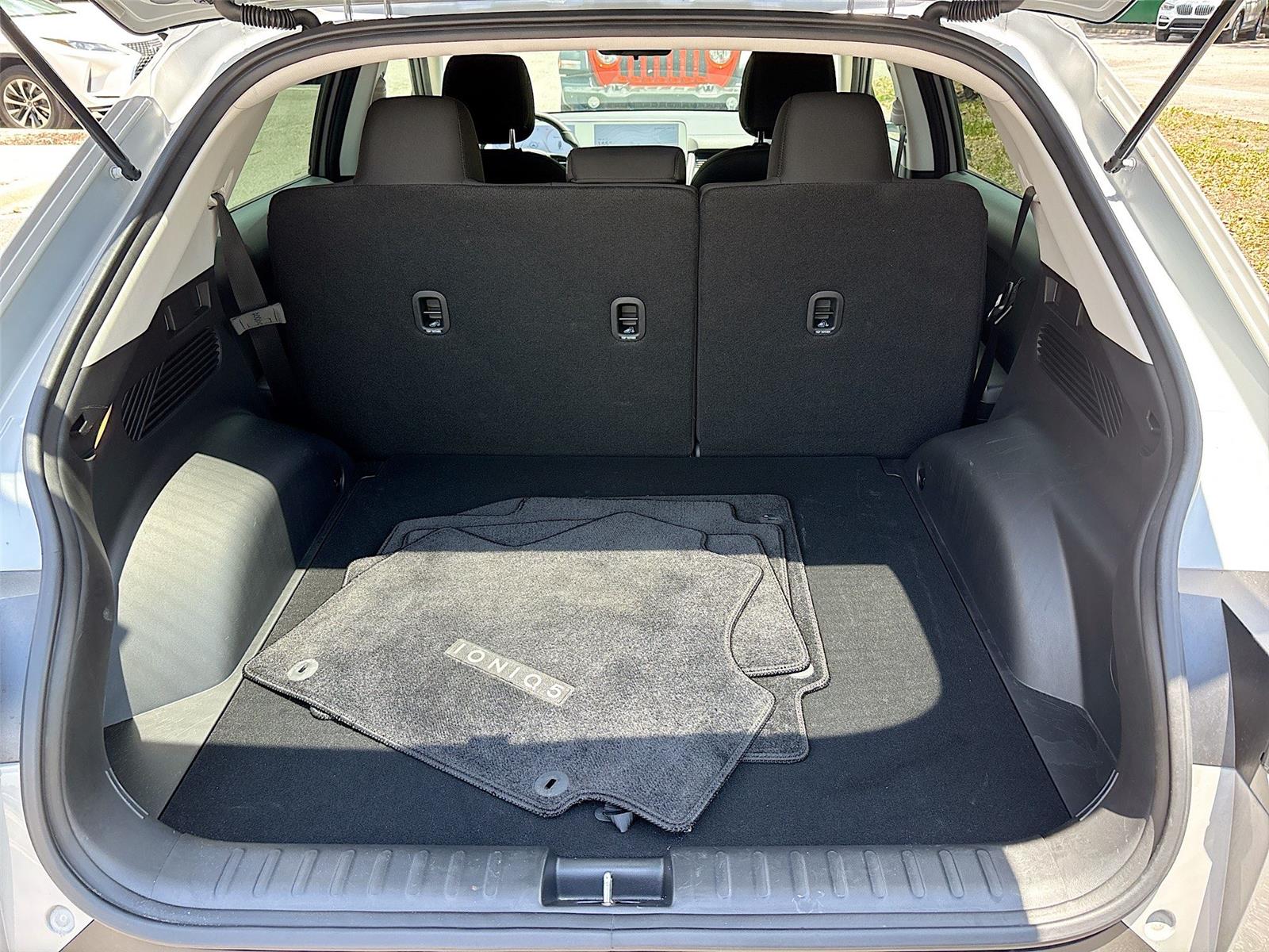 2024 Hyundai IONIQ 5 SE