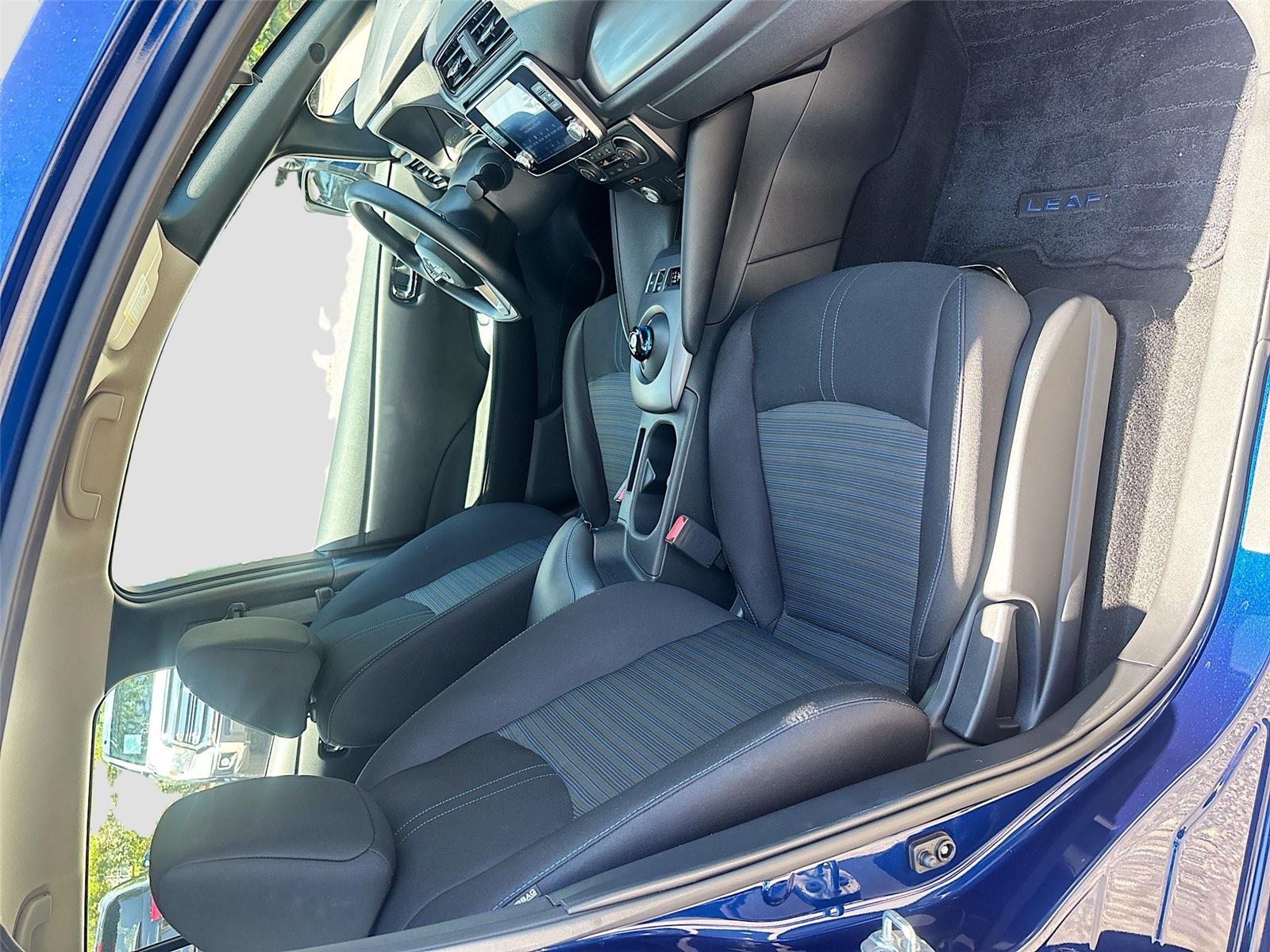2023 Nissan LEAF S