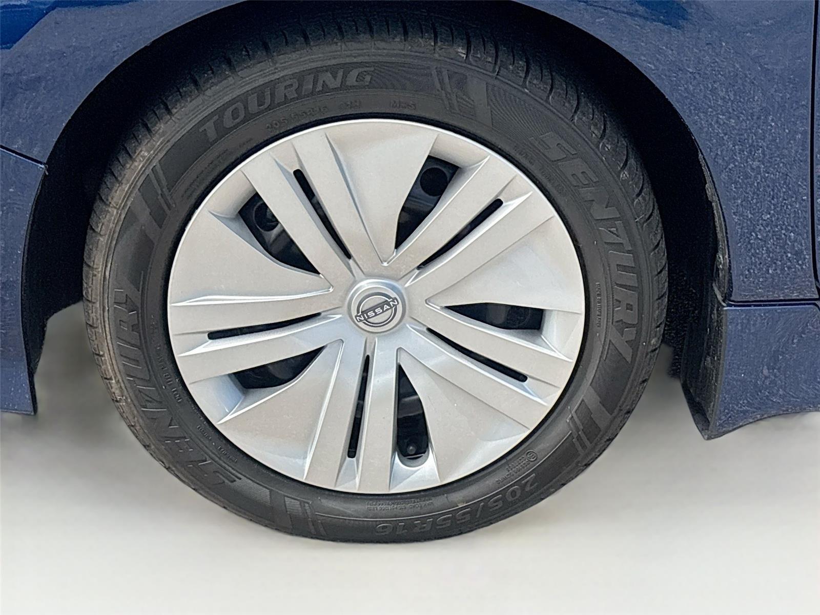 2023 Nissan LEAF S