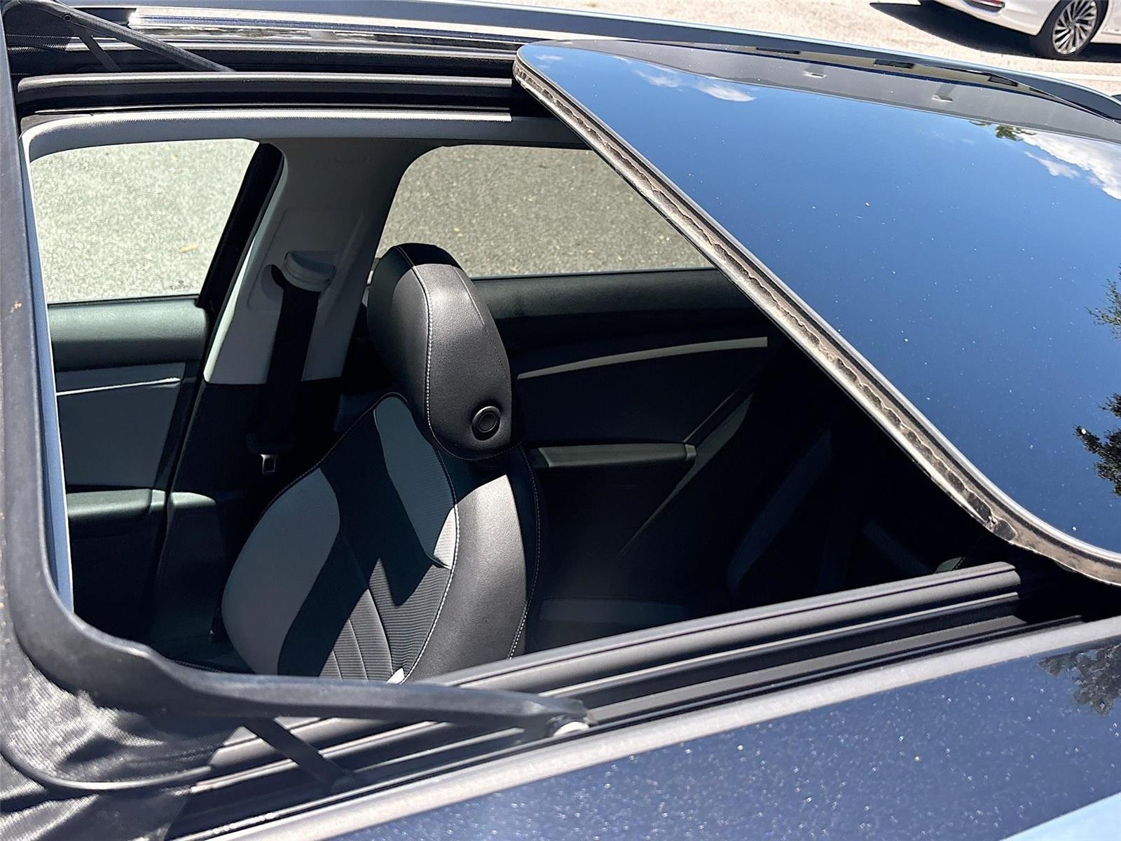 2023 Volkswagen Taos SEL