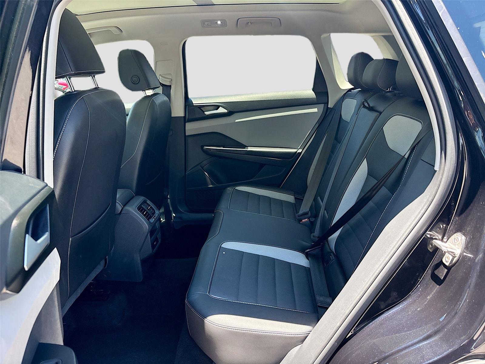 2023 Volkswagen Taos SEL