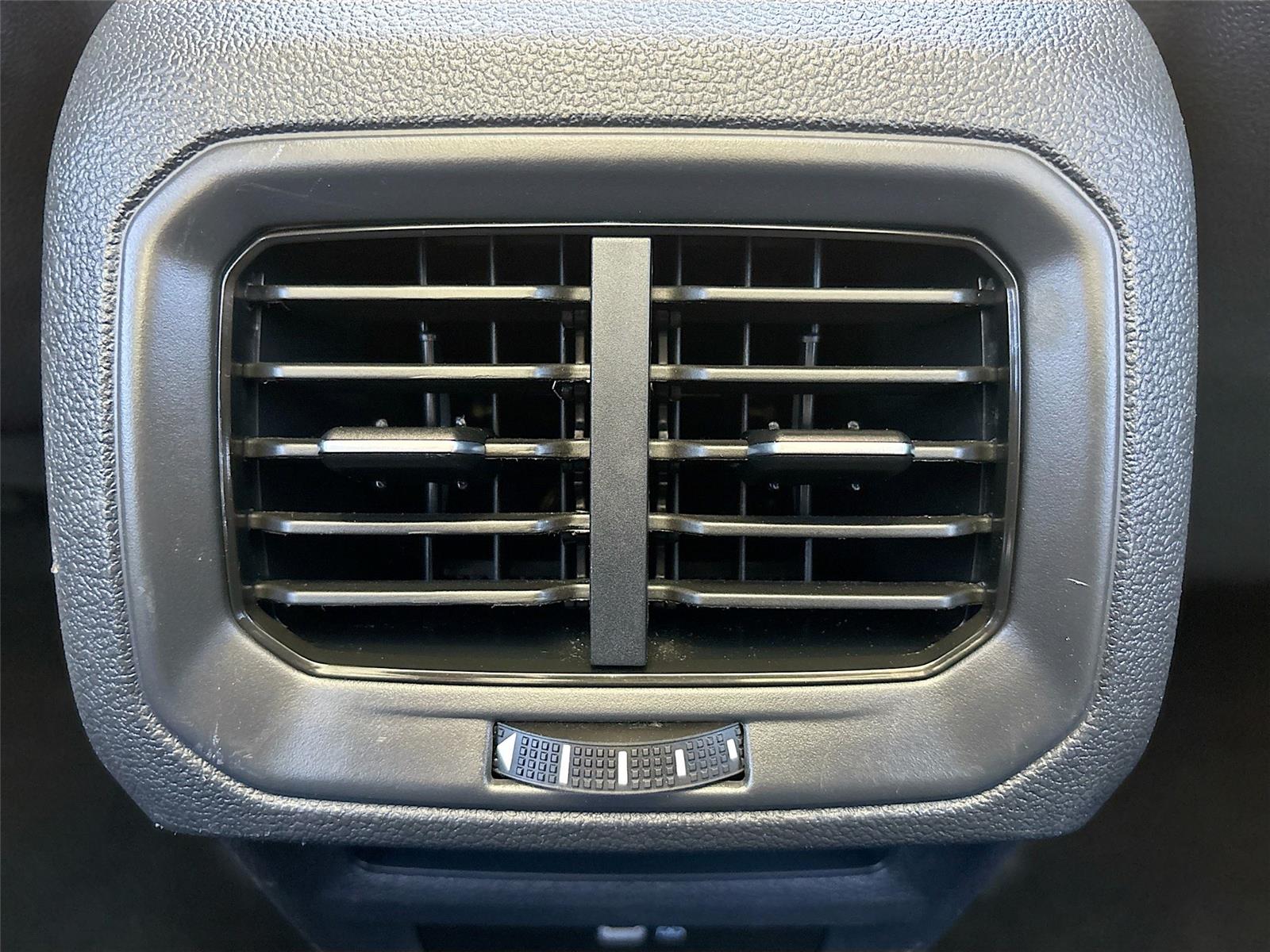 2023 Volkswagen Taos SEL