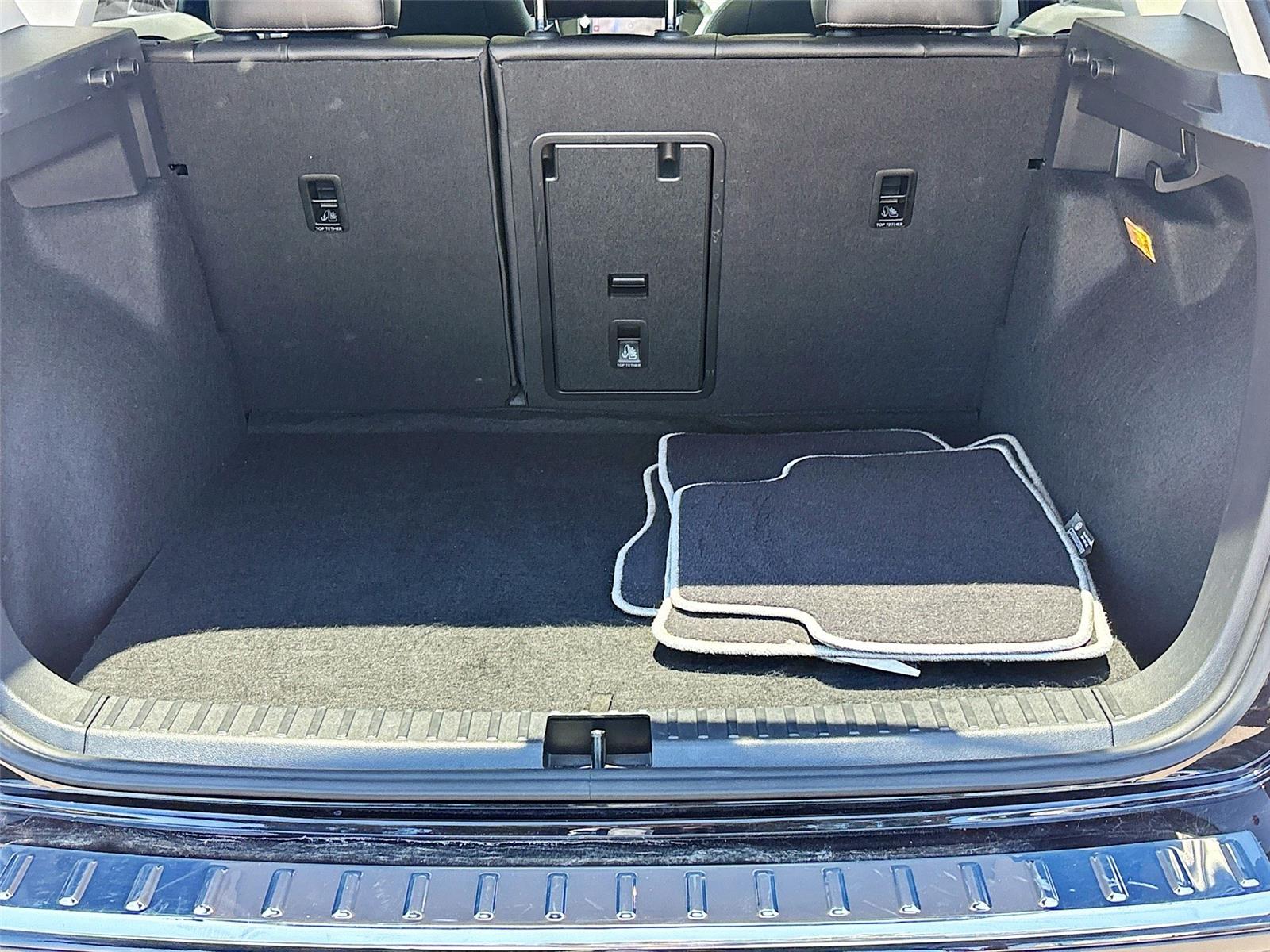 2023 Volkswagen Taos SEL