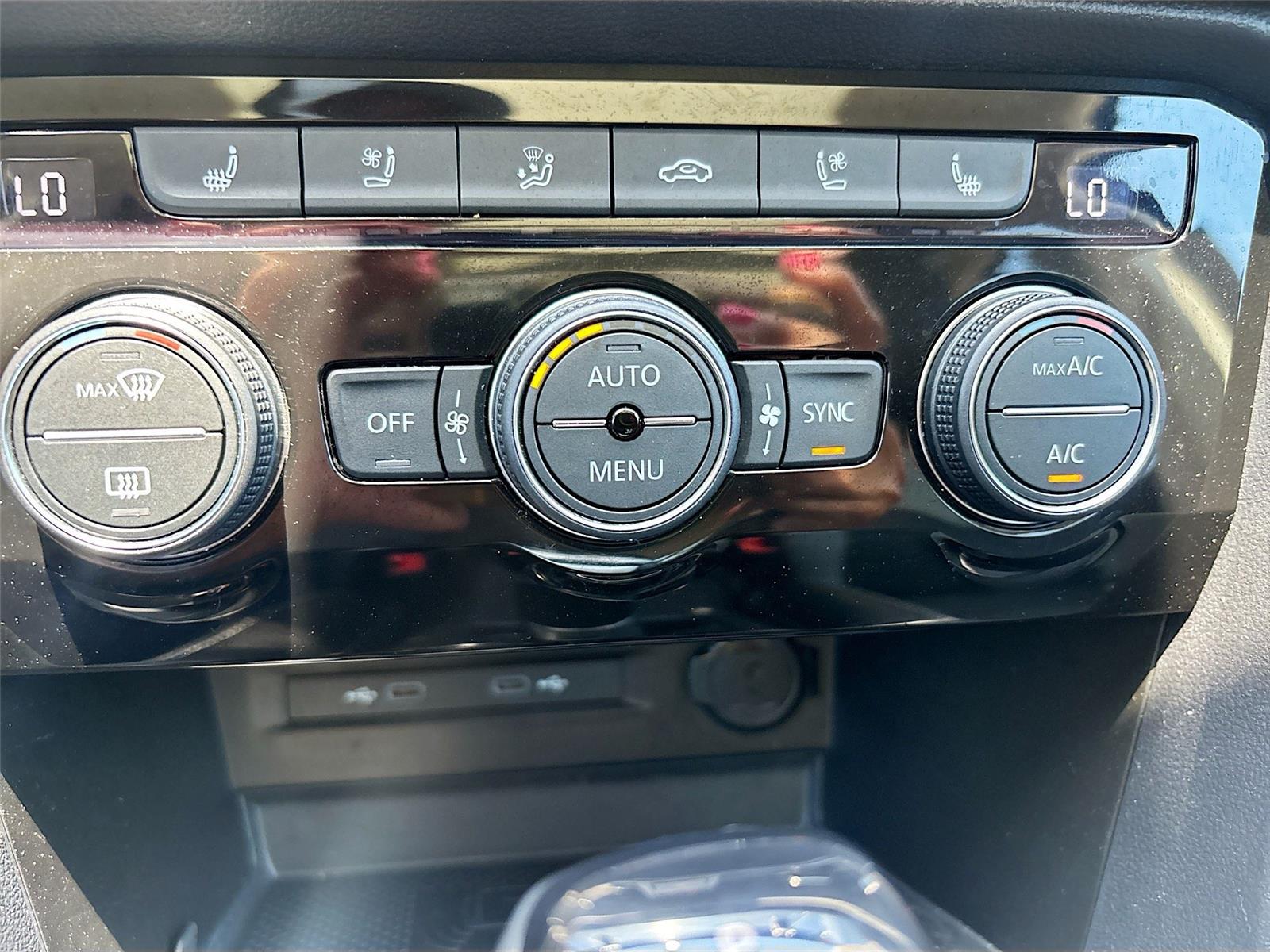 2023 Volkswagen Taos SEL