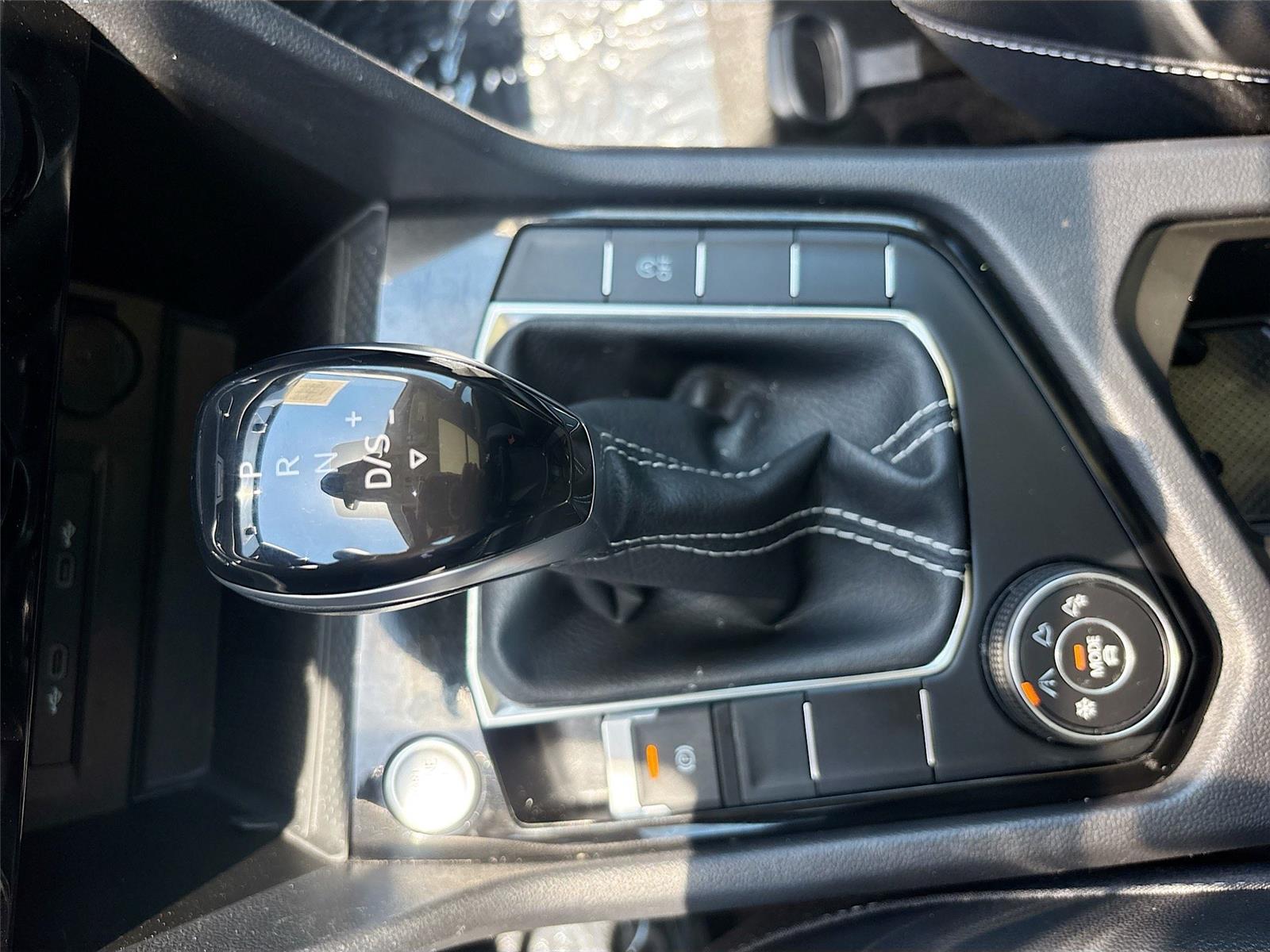 2023 Volkswagen Taos SEL