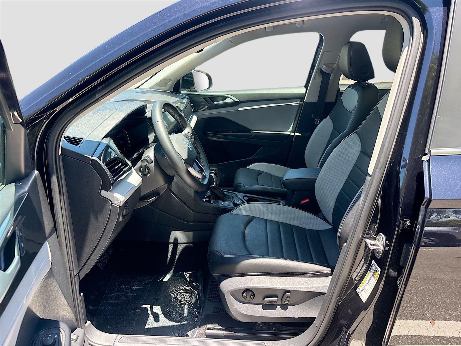 2023 Volkswagen Taos SEL
