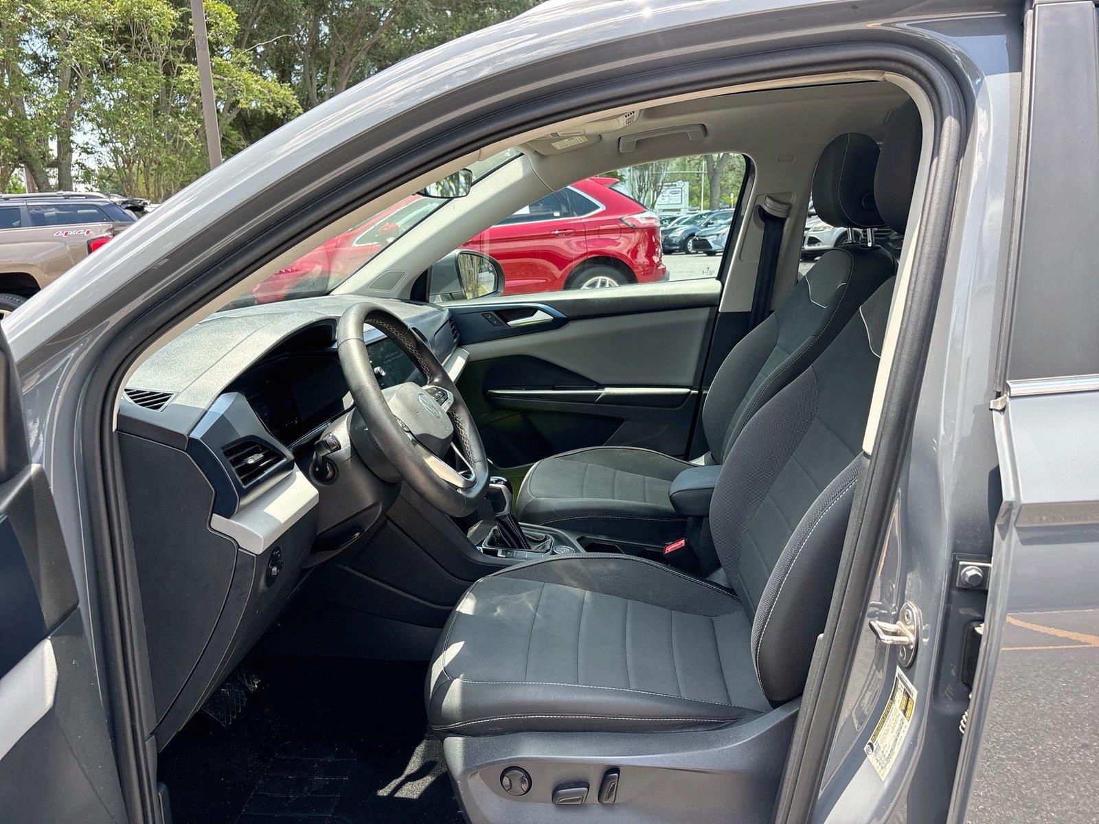 2023 Volkswagen Taos SE