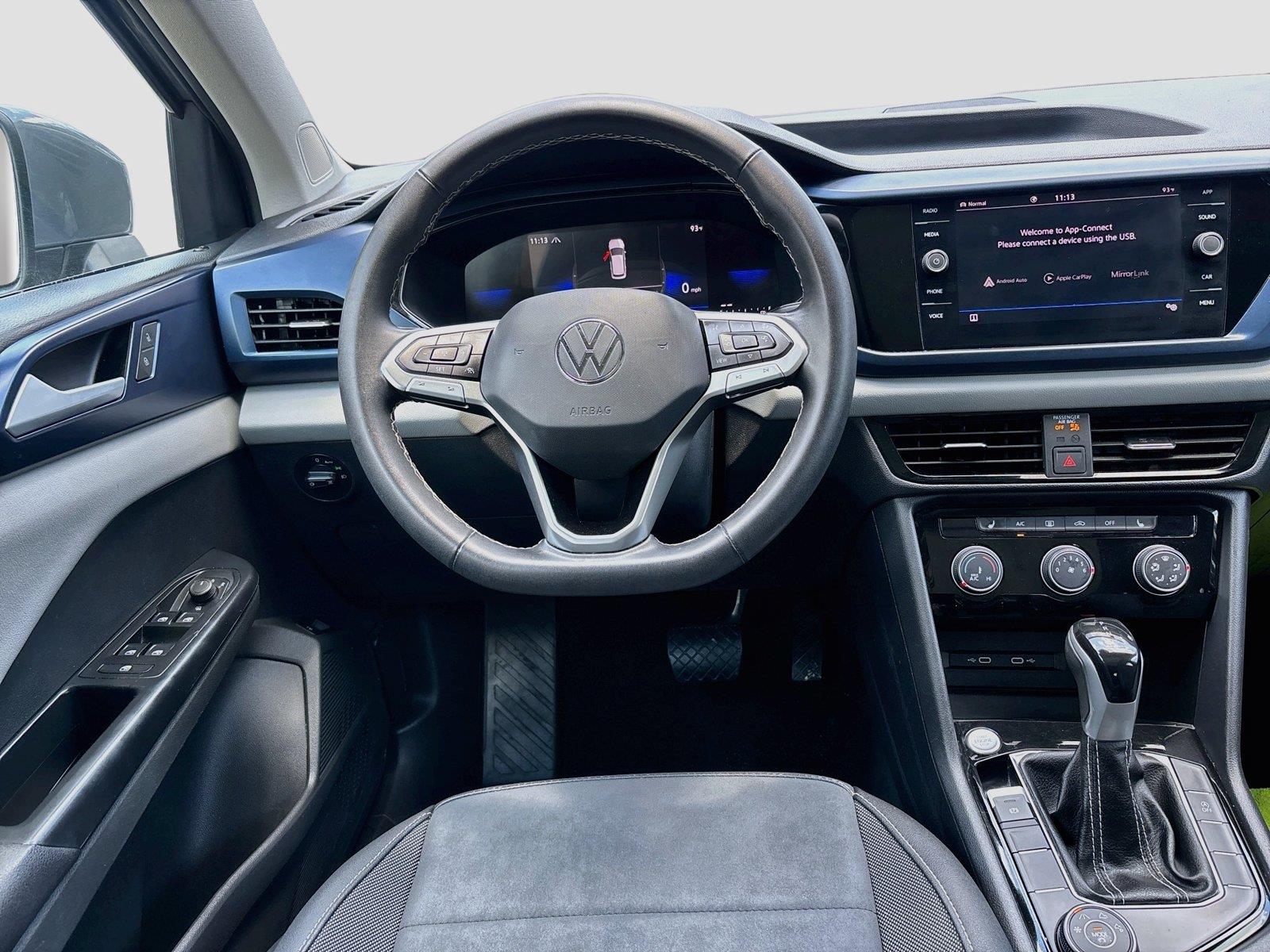 2023 Volkswagen Taos SE