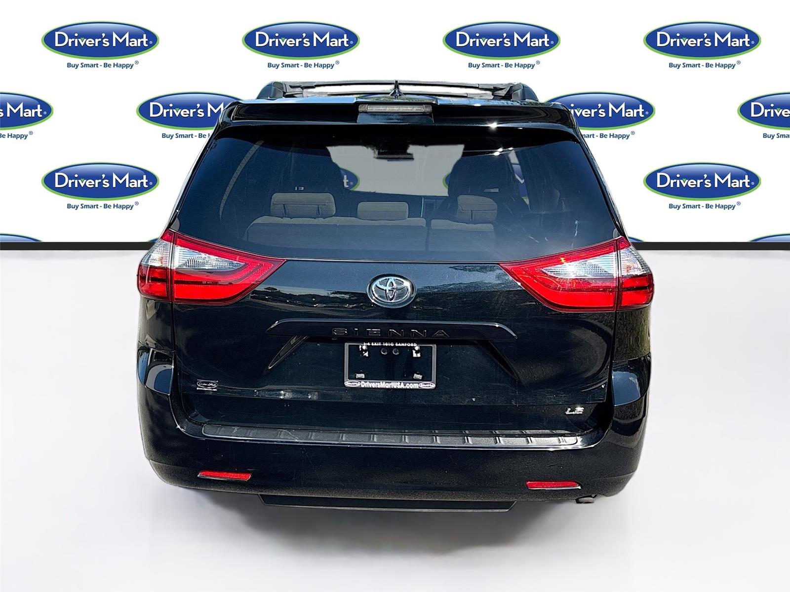 2020 Toyota Sienna LE
