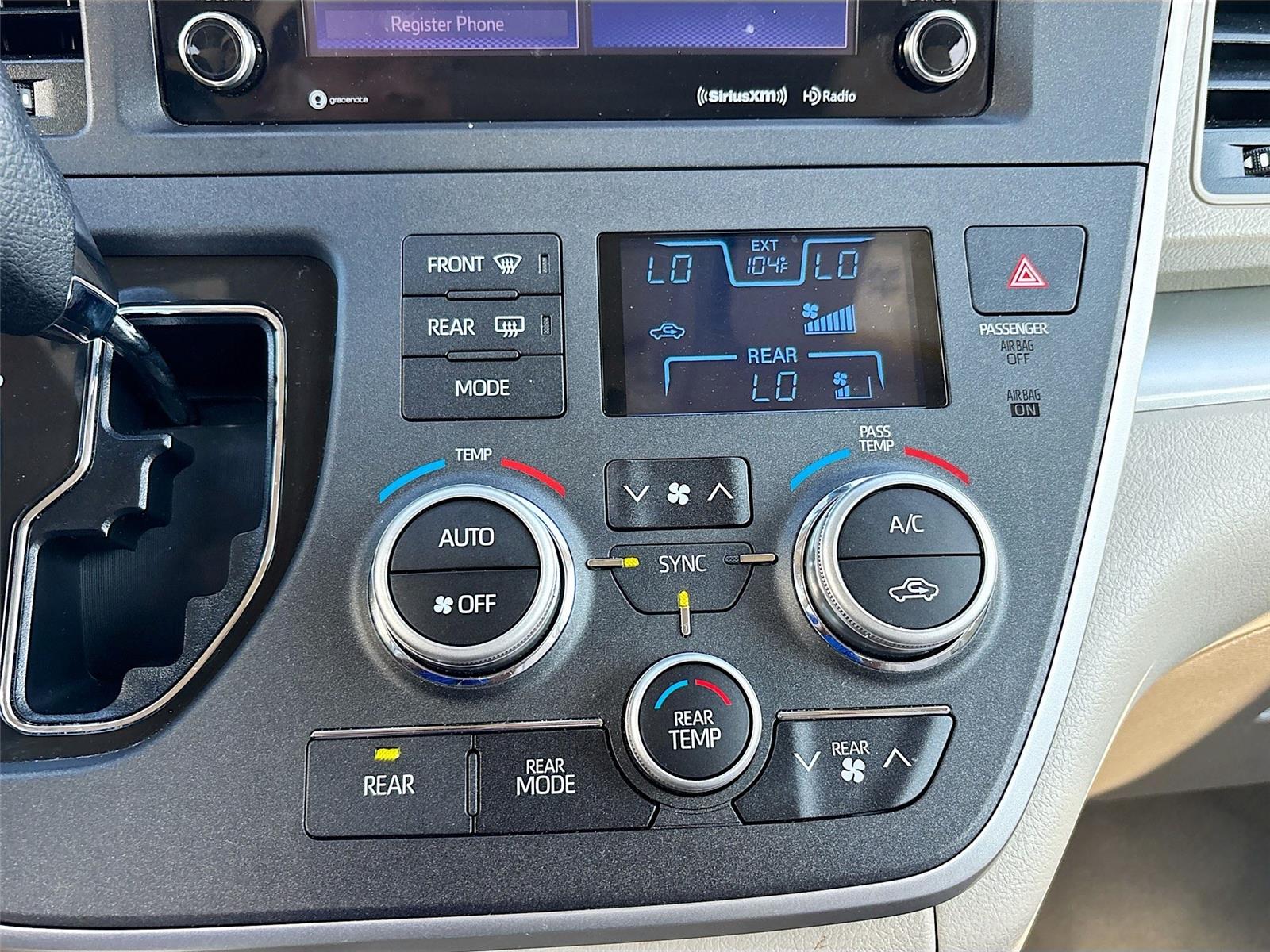 2020 Toyota Sienna LE