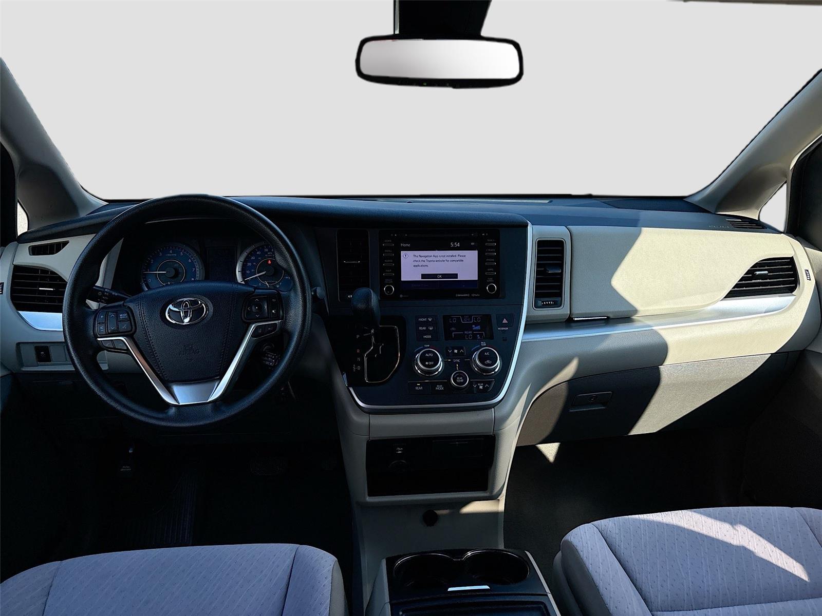 2020 Toyota Sienna LE