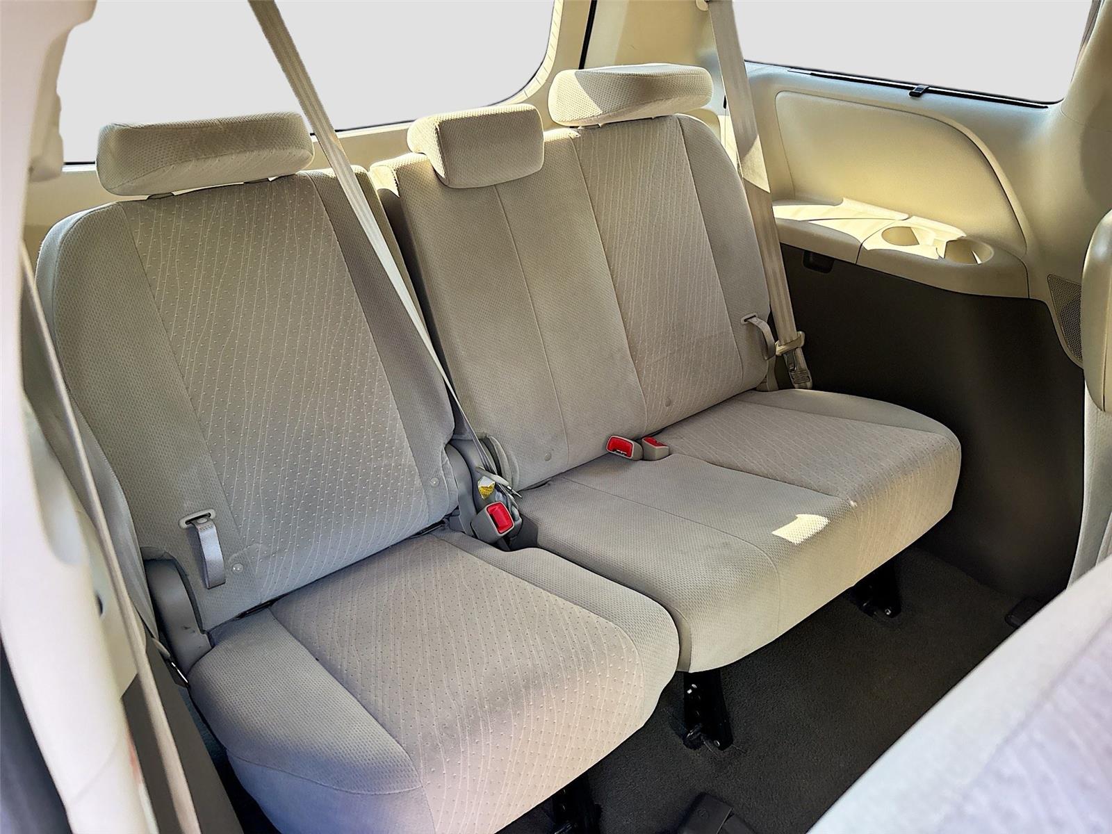 2020 Toyota Sienna LE