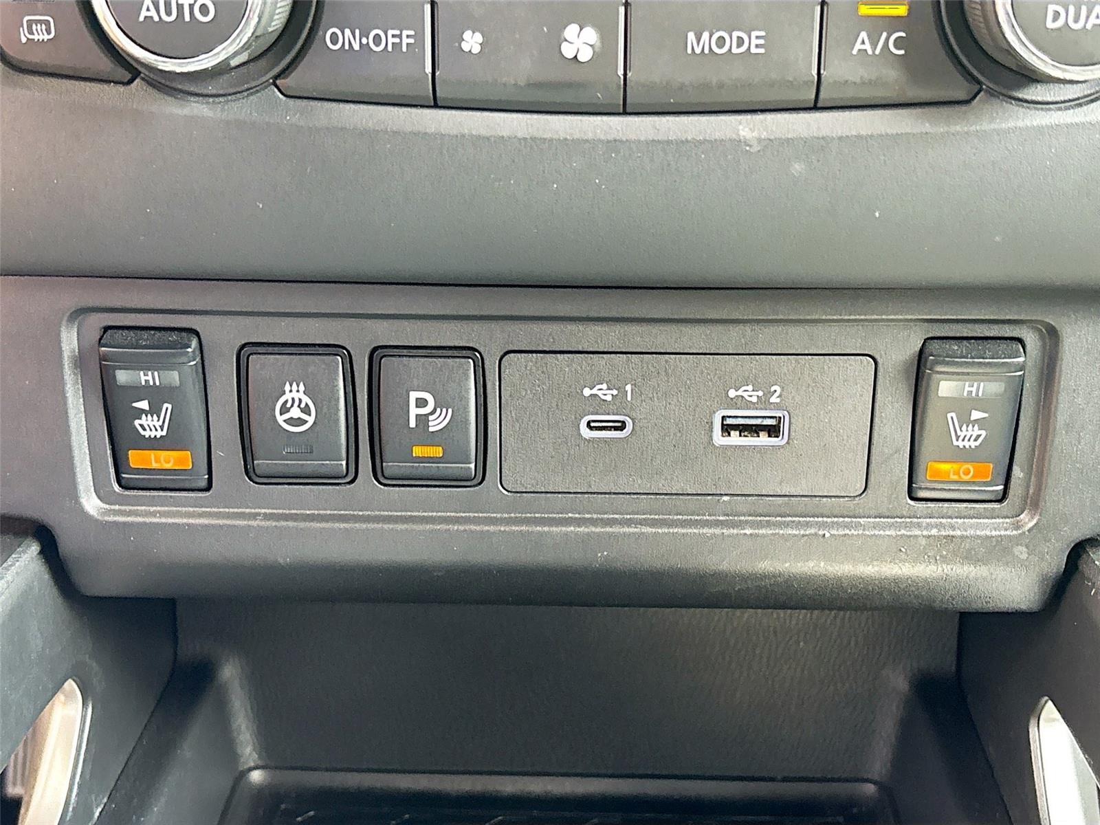 2023 Nissan Frontier SV