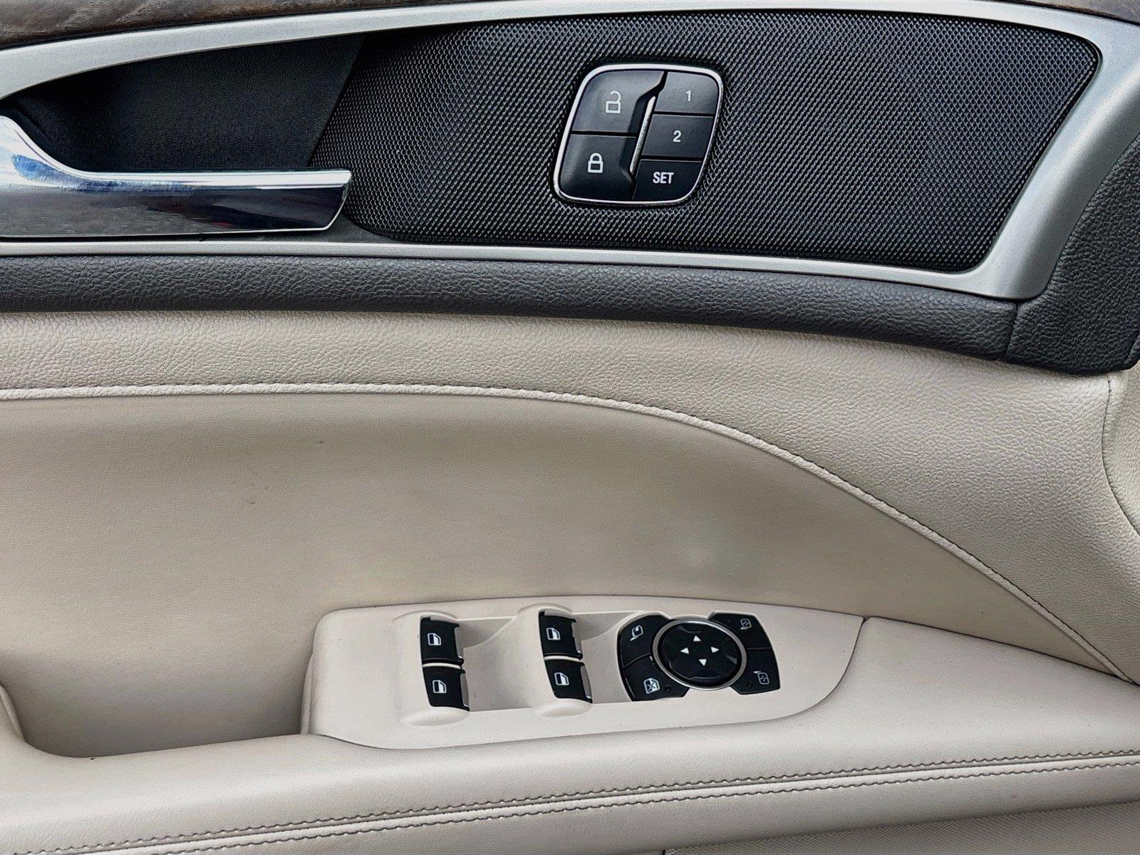 2017 Lincoln MKZ Select
