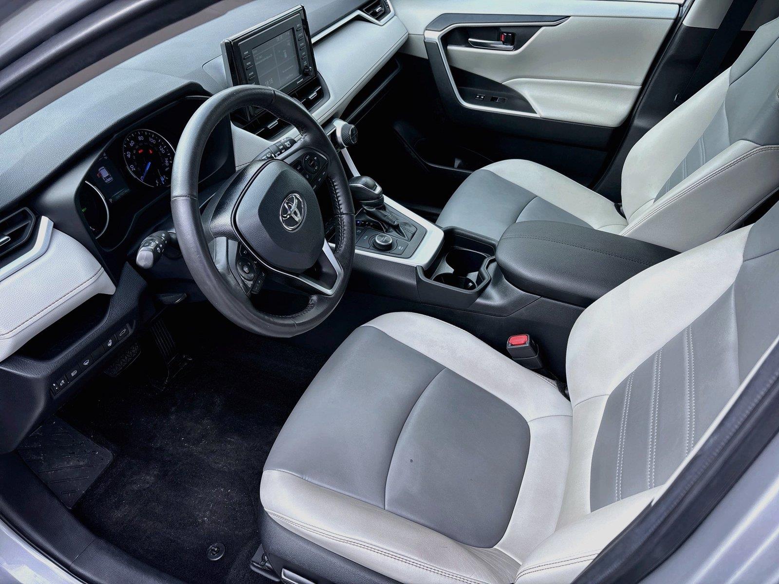 2021 Toyota RAV4 Hybrid XLE Premium