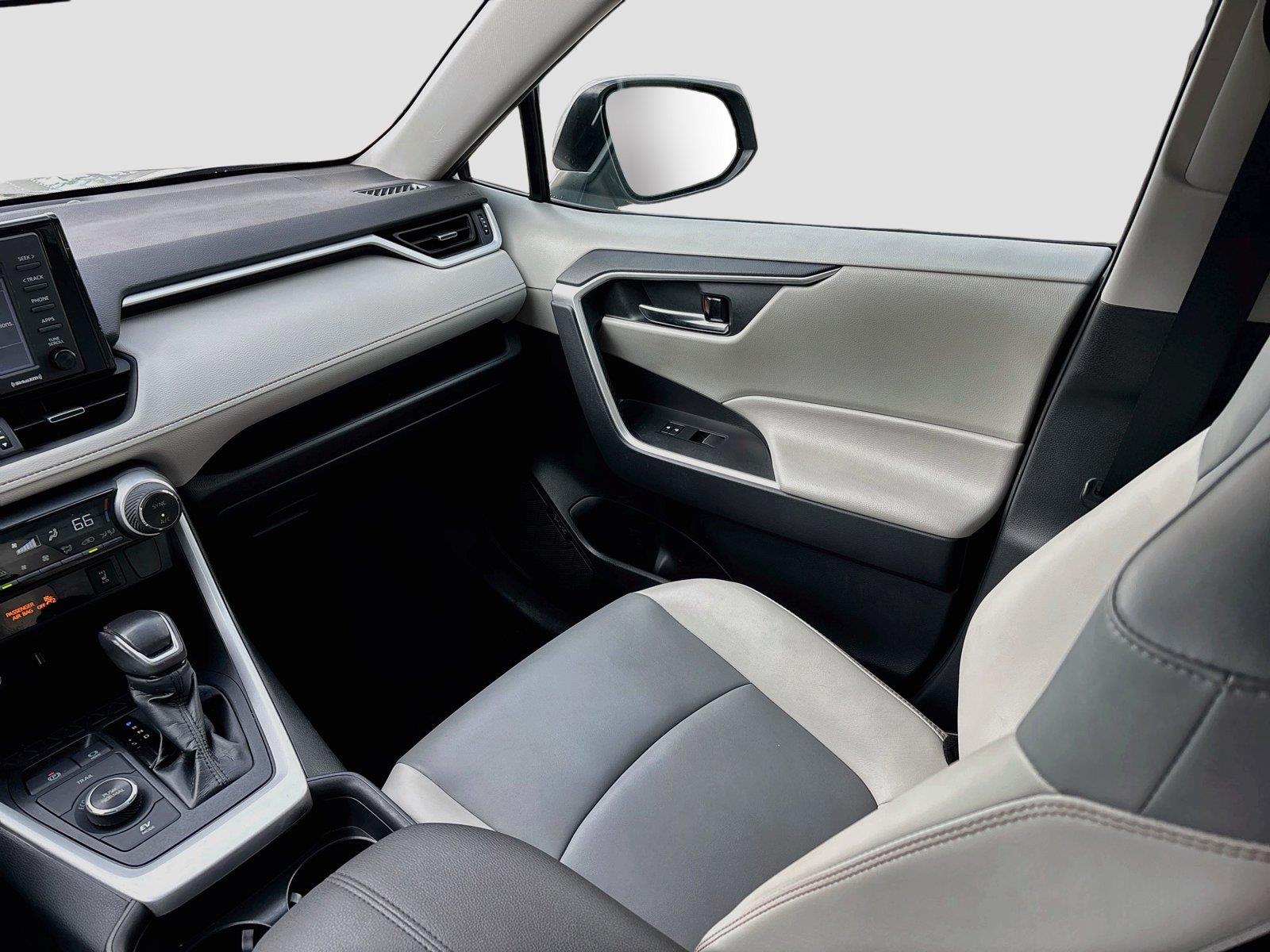 2021 Toyota RAV4 Hybrid XLE Premium